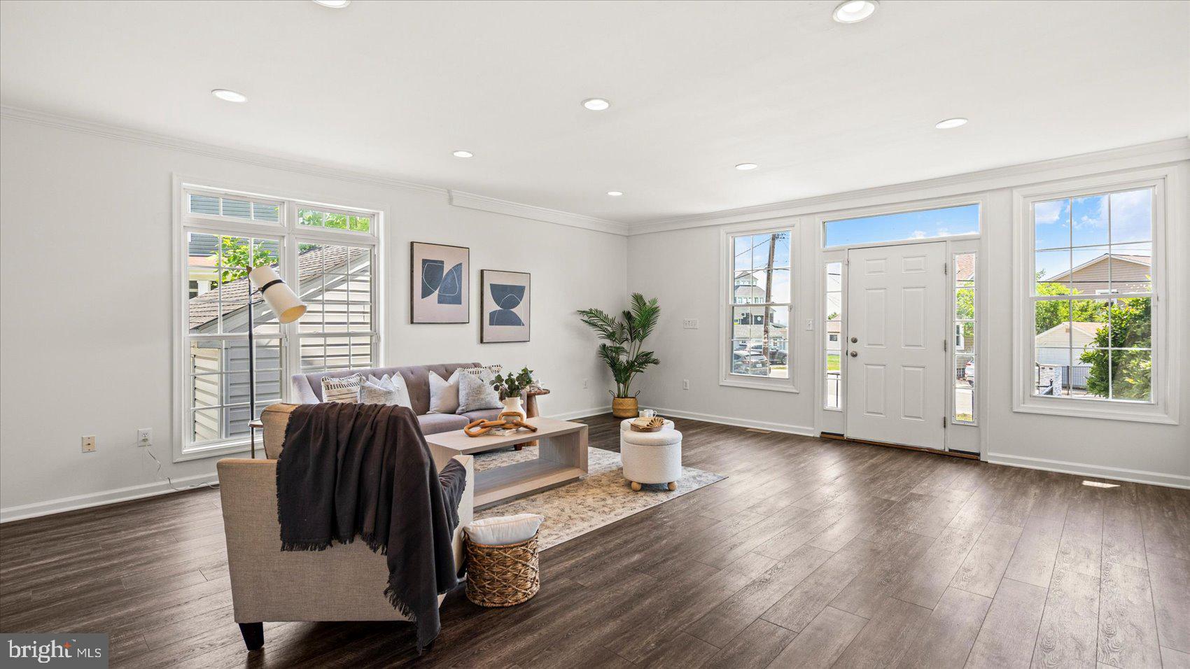 ROCKAWAY BEACH - Residential