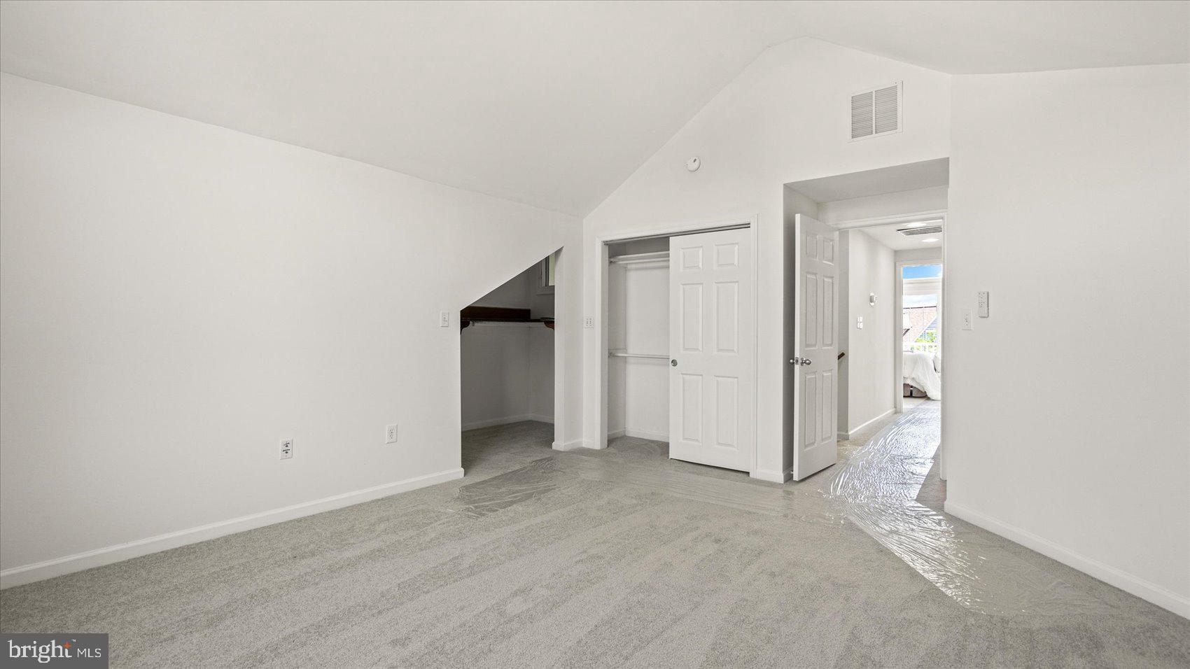 ROCKAWAY BEACH - Residential