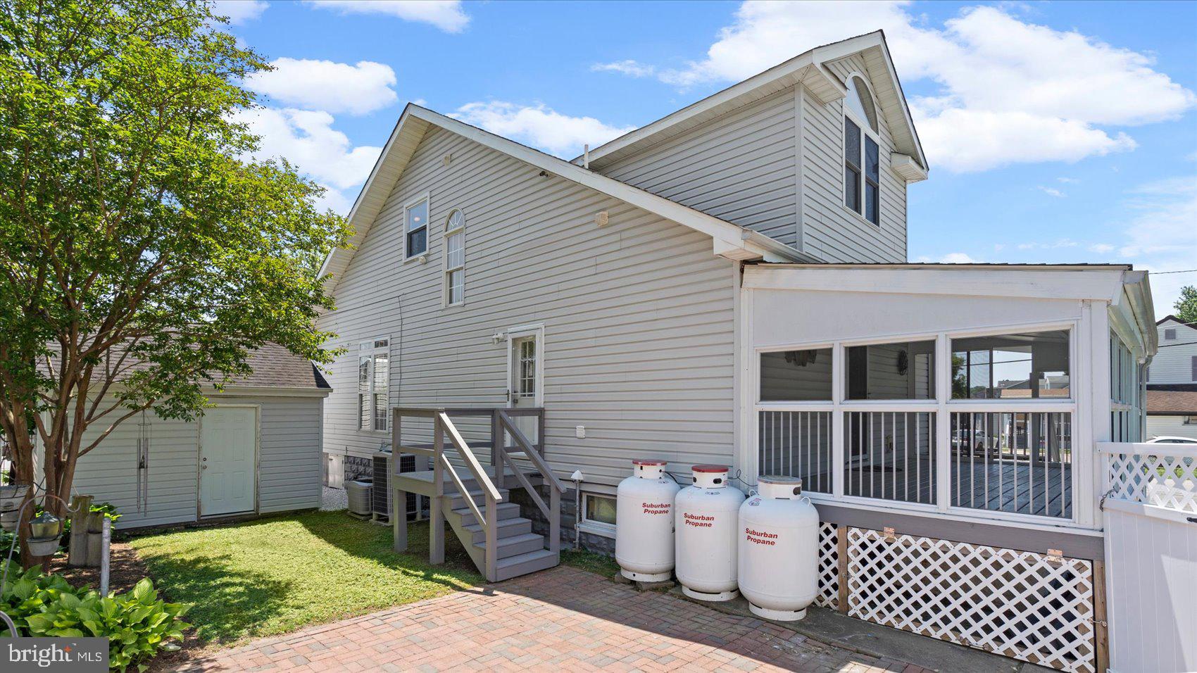 ROCKAWAY BEACH - Residential