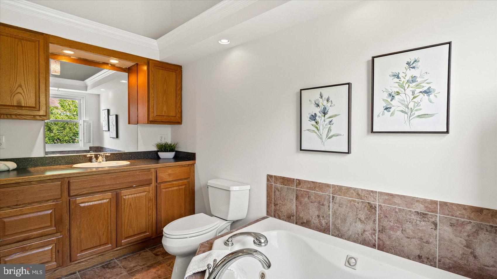 ROCKAWAY BEACH - Residential