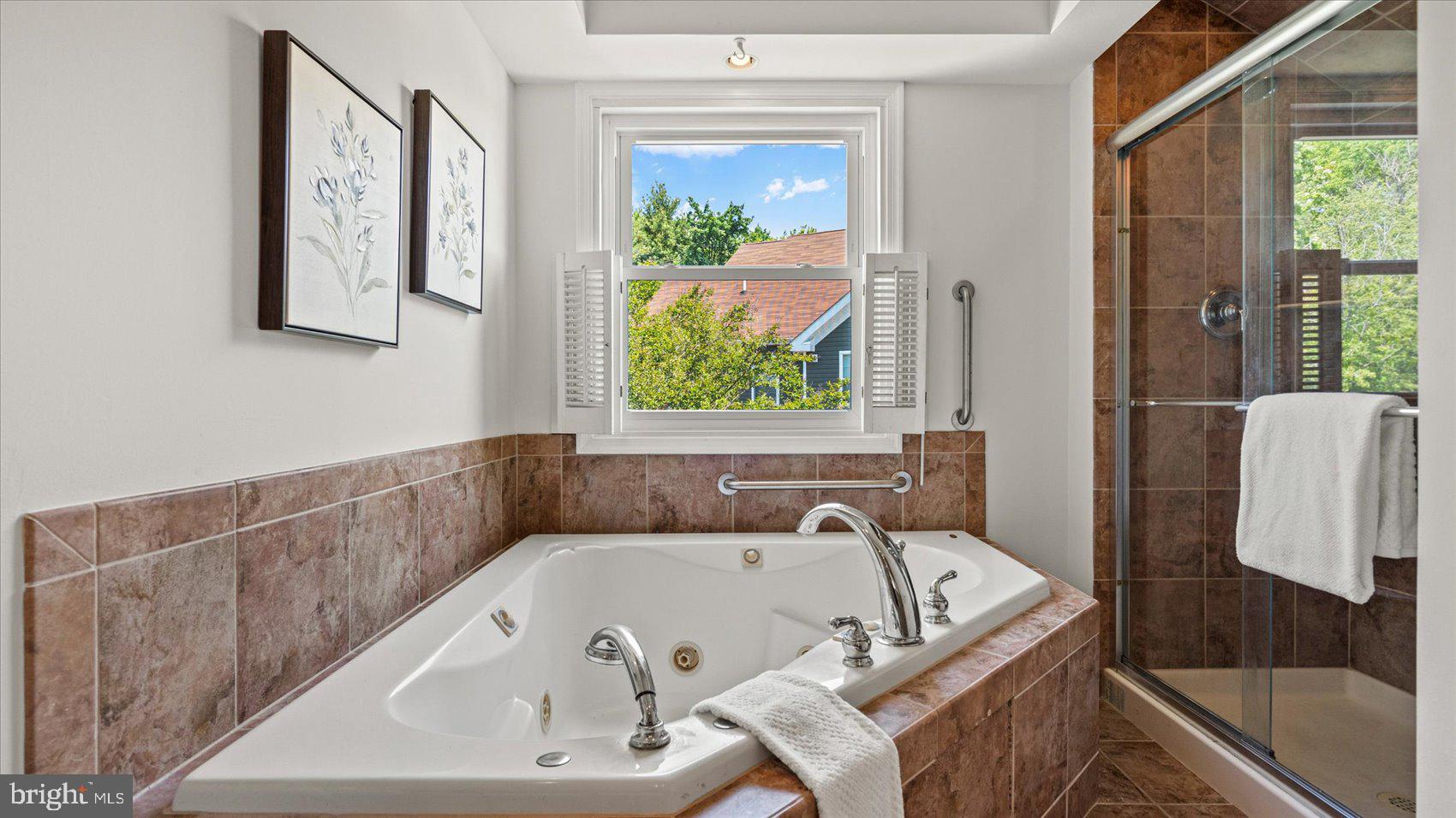 ROCKAWAY BEACH - Residential