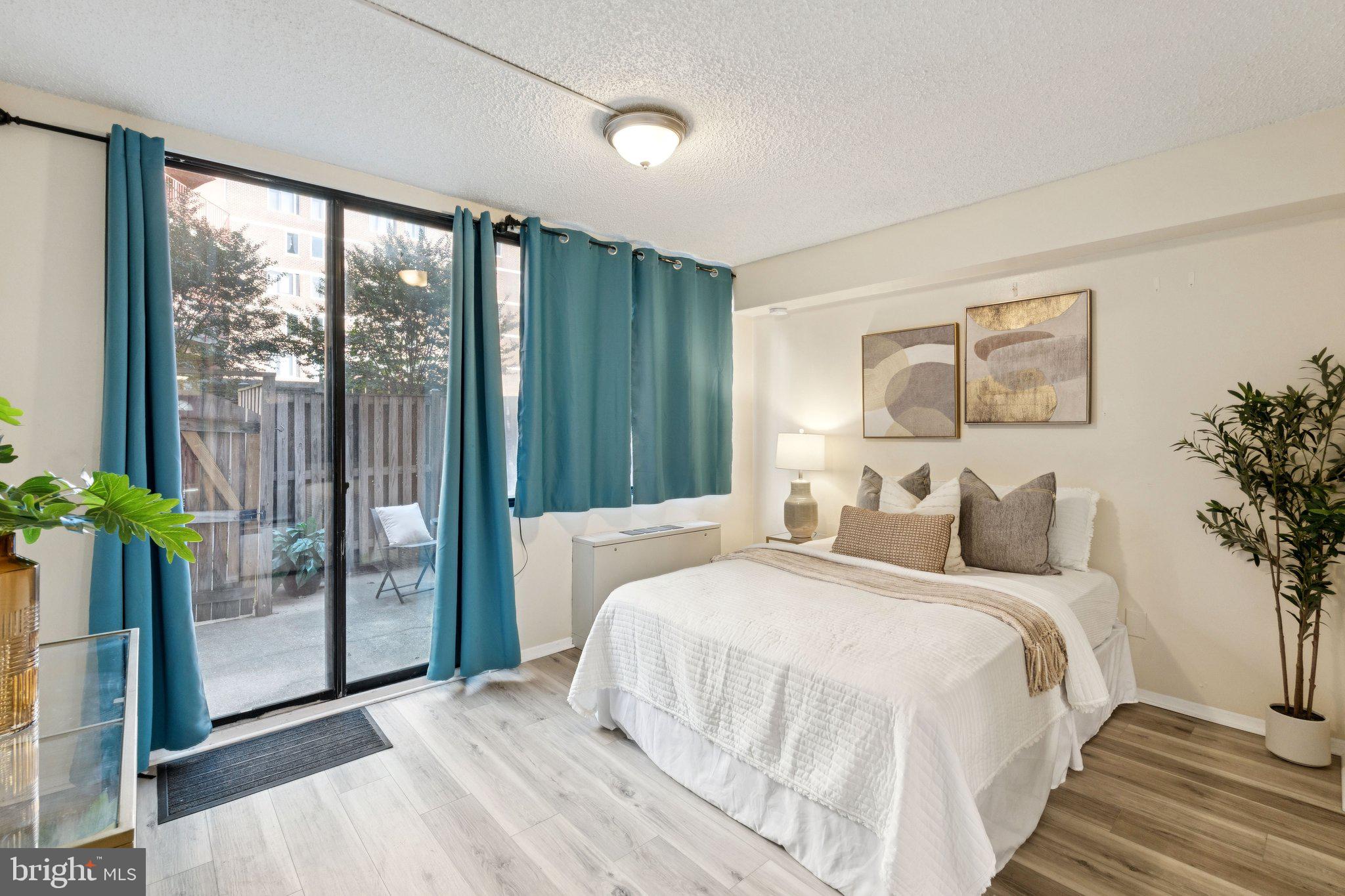 LOGAN CIRCLE - Residential