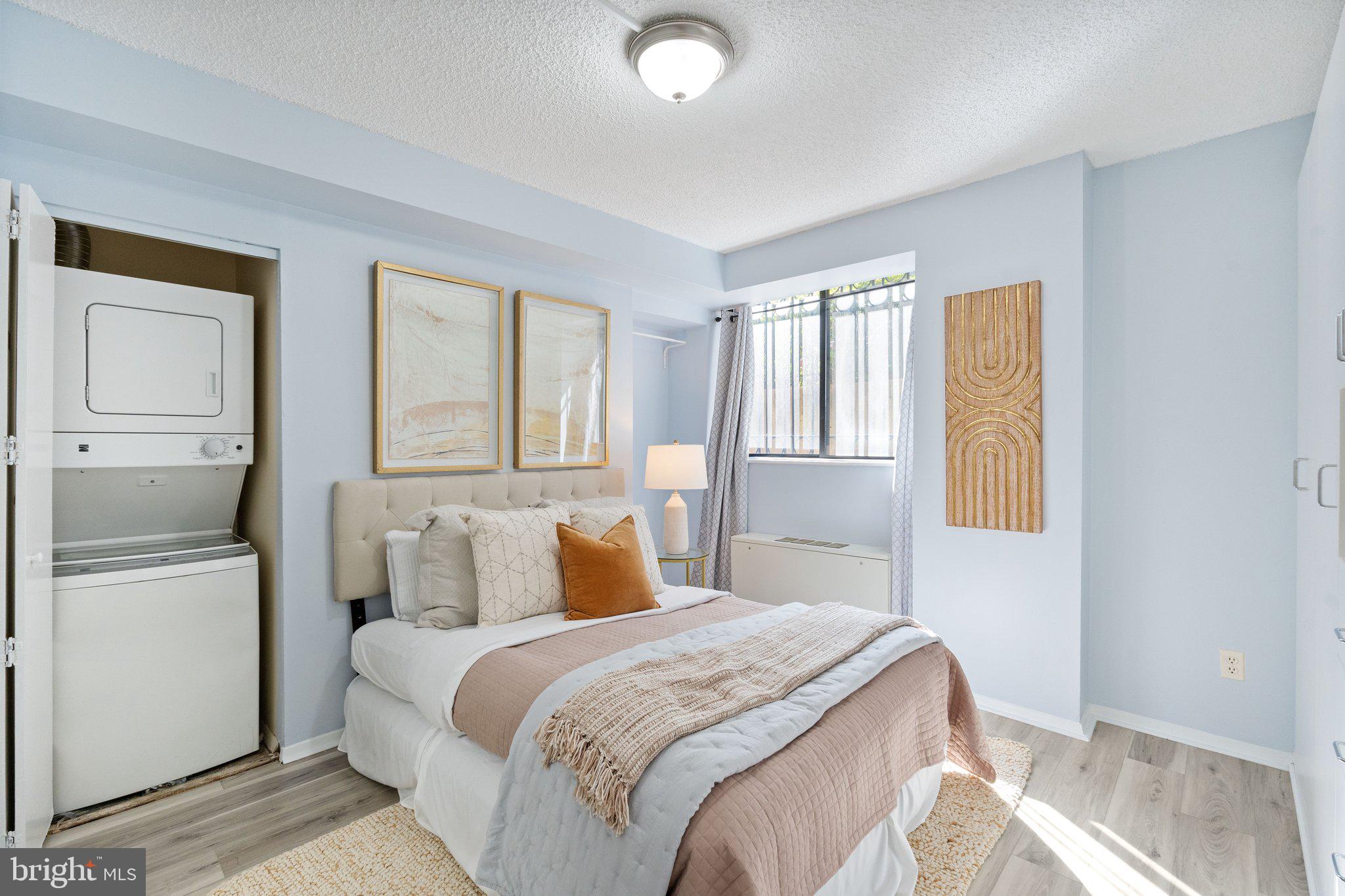 LOGAN CIRCLE - Residential