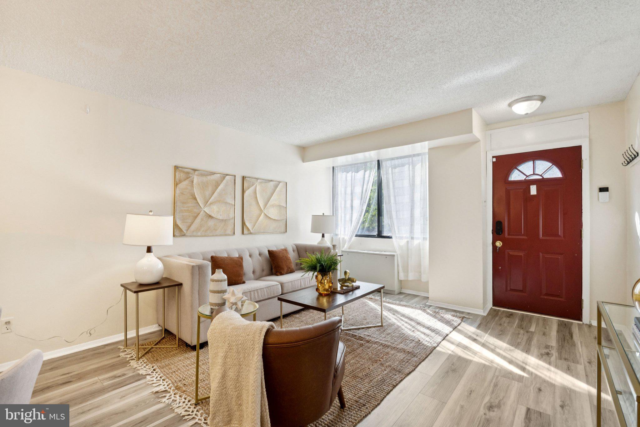 LOGAN CIRCLE - Residential