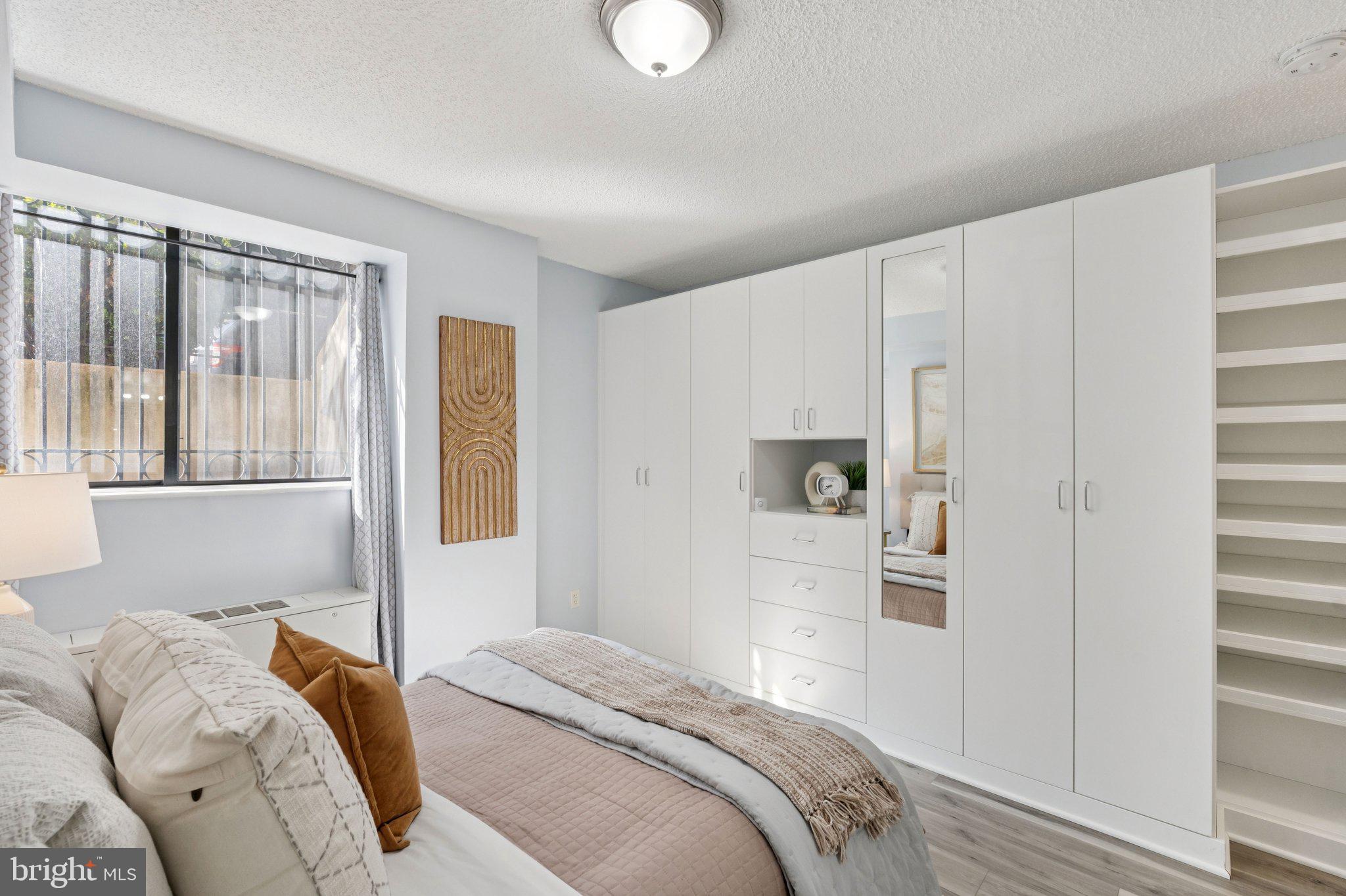 LOGAN CIRCLE - Residential