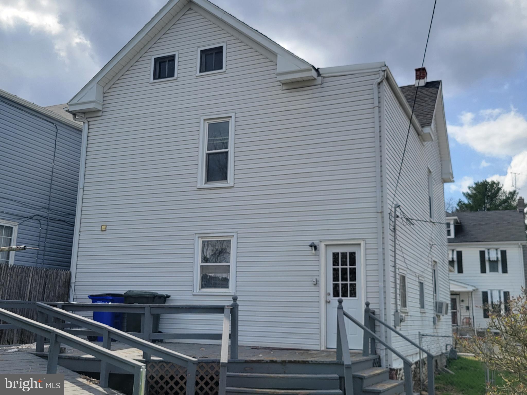 HAGERSTOWN - Residential