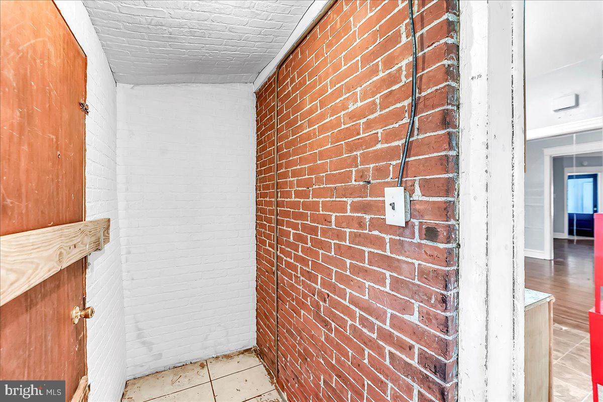 OVERBROOK - Residential