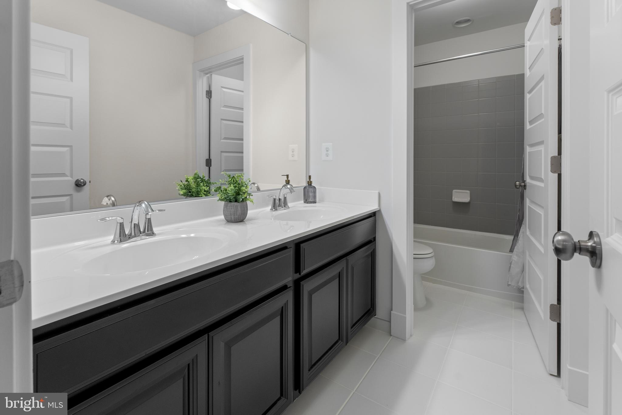 VILLAGES OF SAVANNAH - Residential