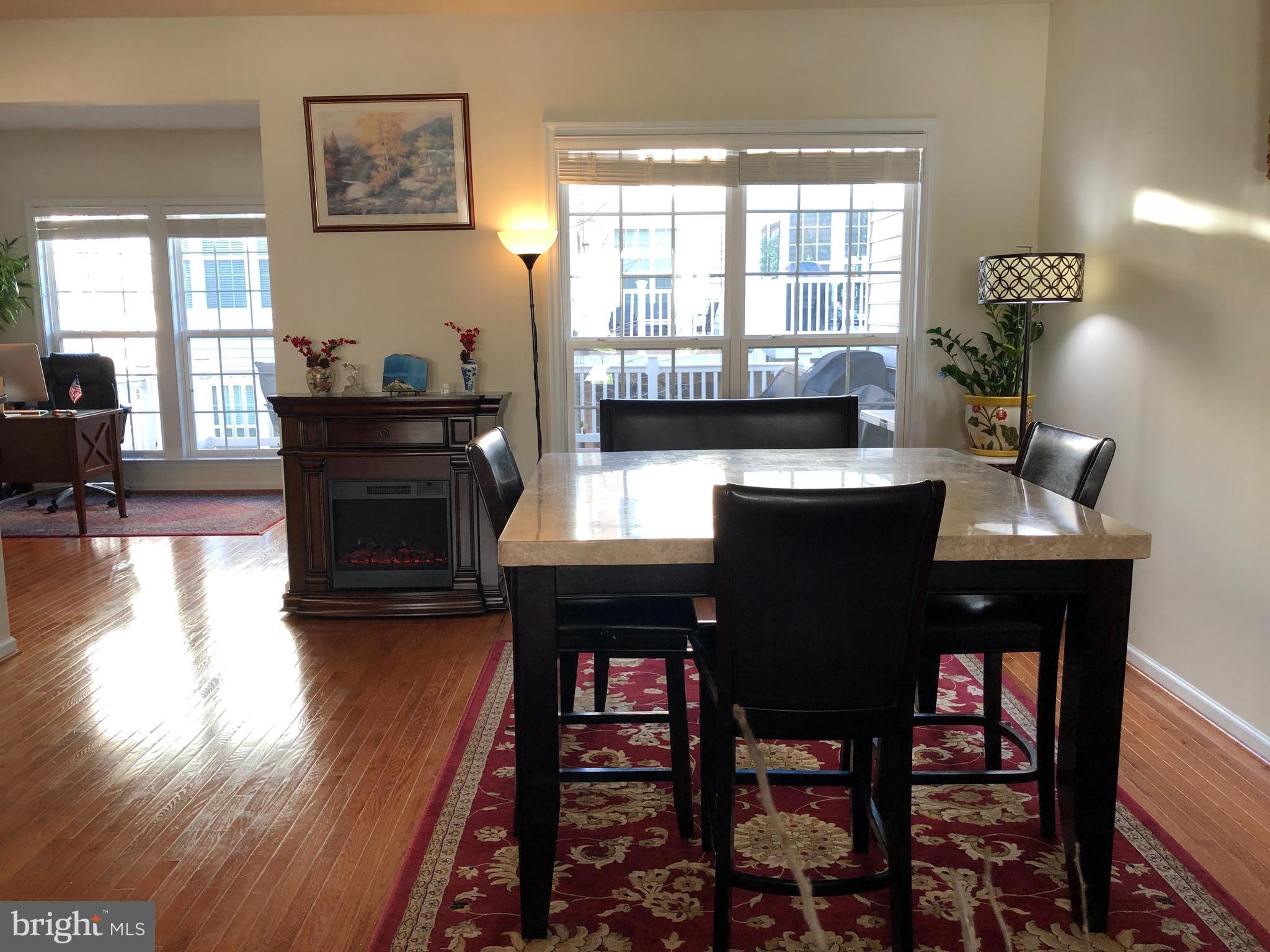 EAST GATE - Residential