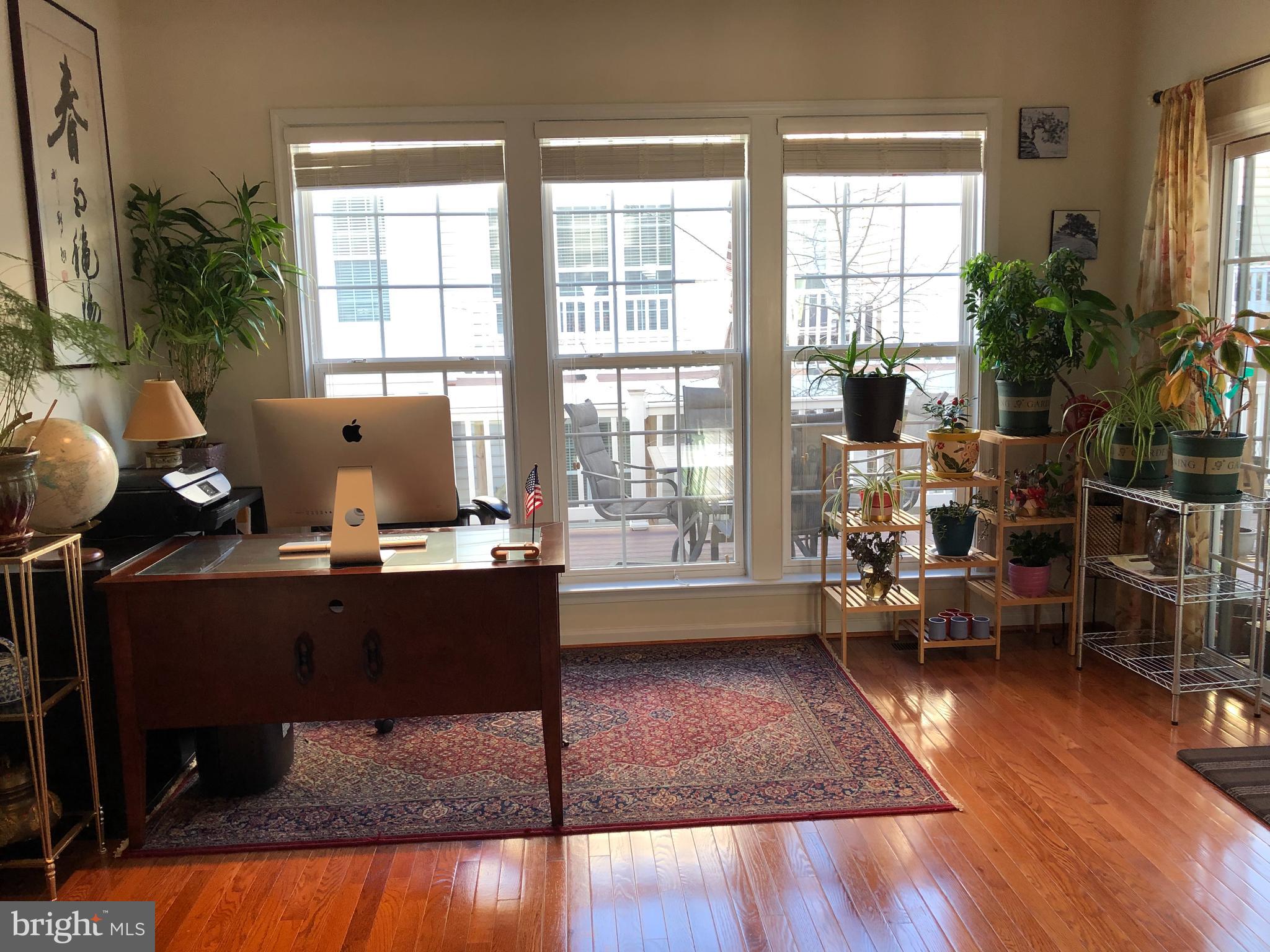 EAST GATE - Residential