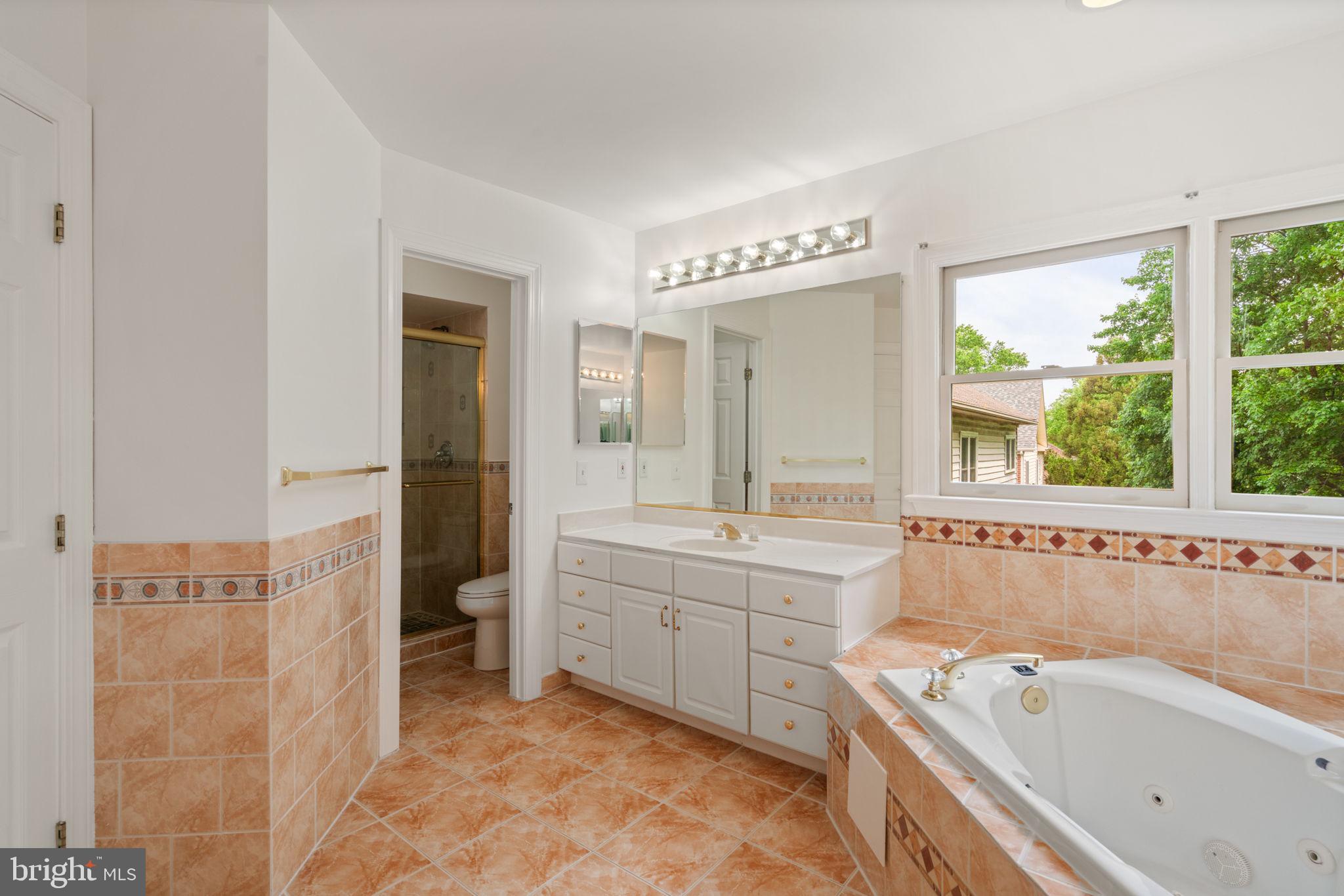 STONERIDGE KNOLL - Residential