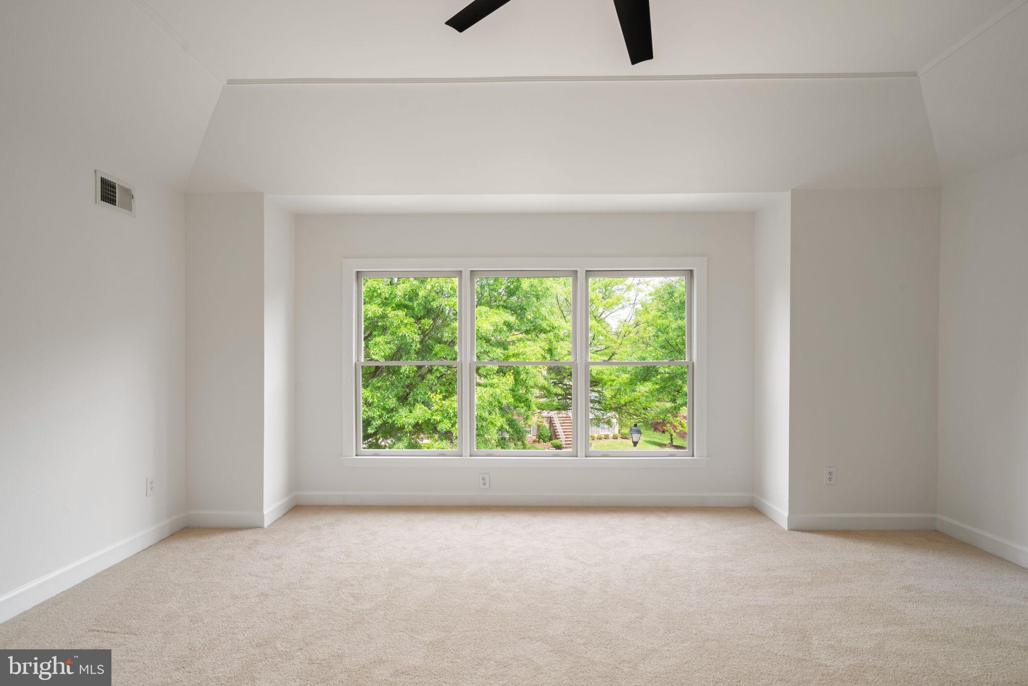 STONERIDGE KNOLL - Residential