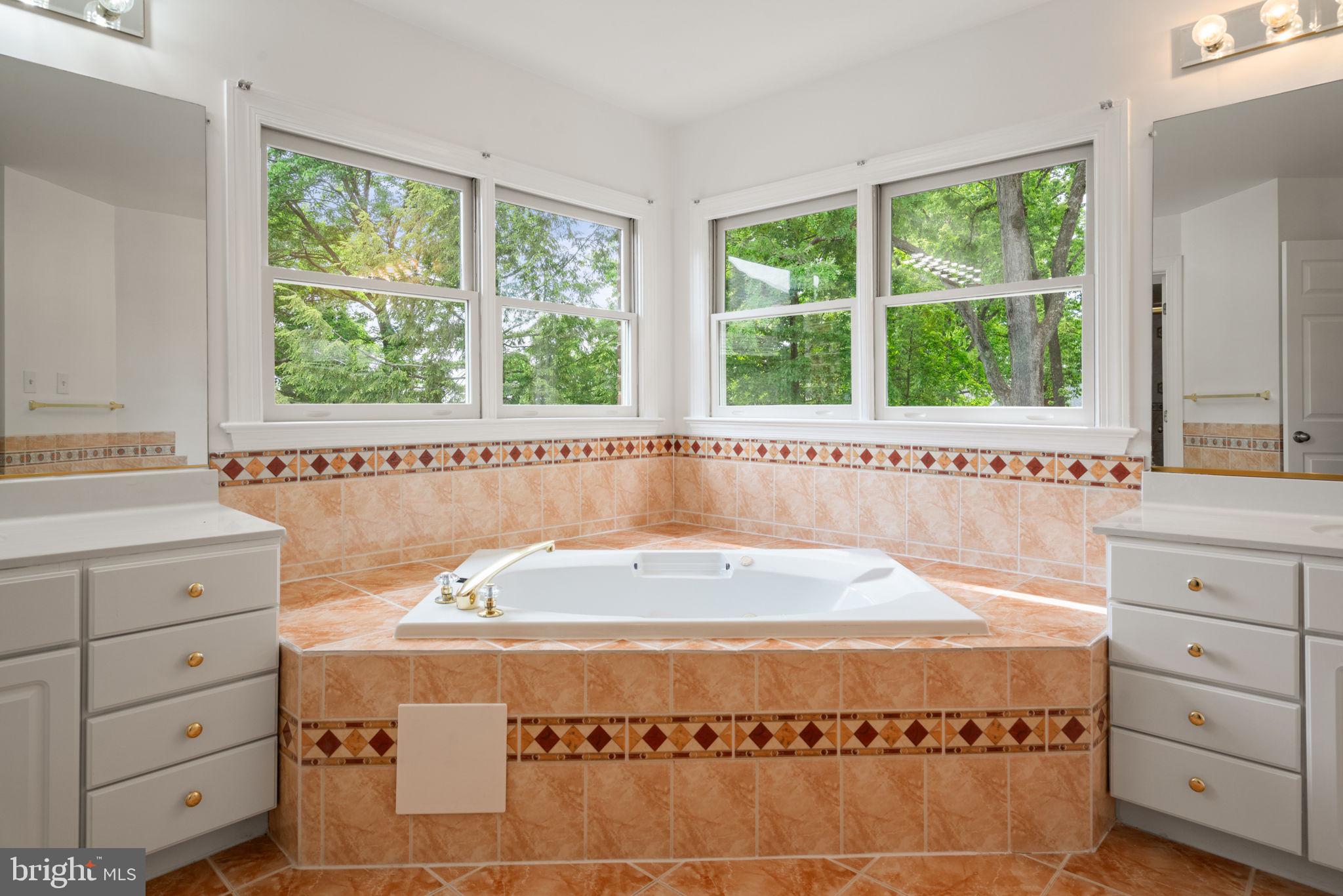 STONERIDGE KNOLL - Residential