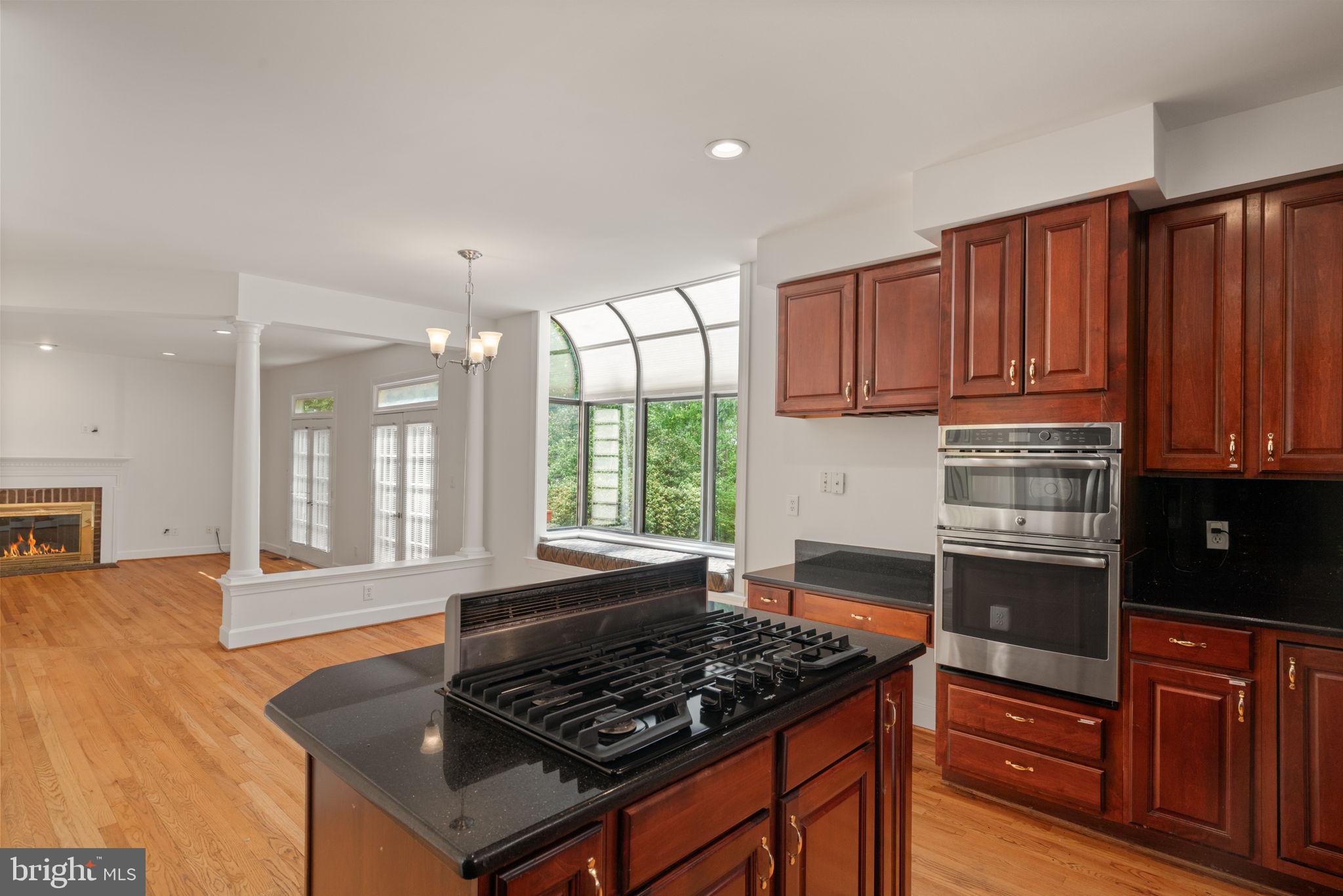 STONERIDGE KNOLL - Residential