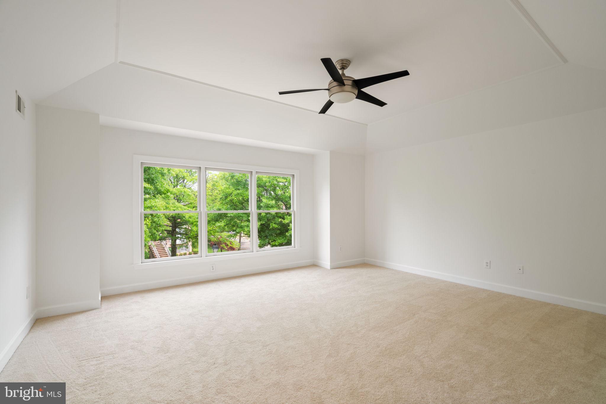 STONERIDGE KNOLL - Residential