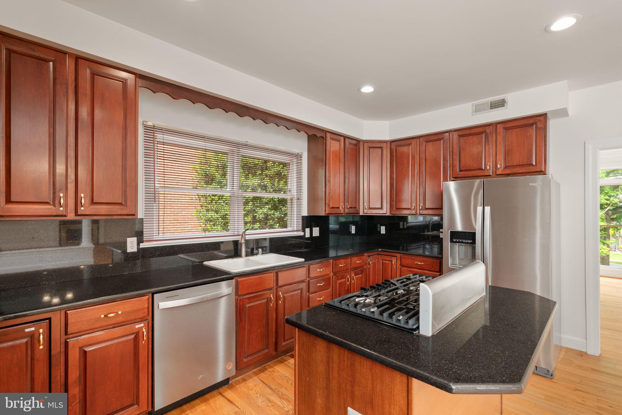 STONERIDGE KNOLL - Residential