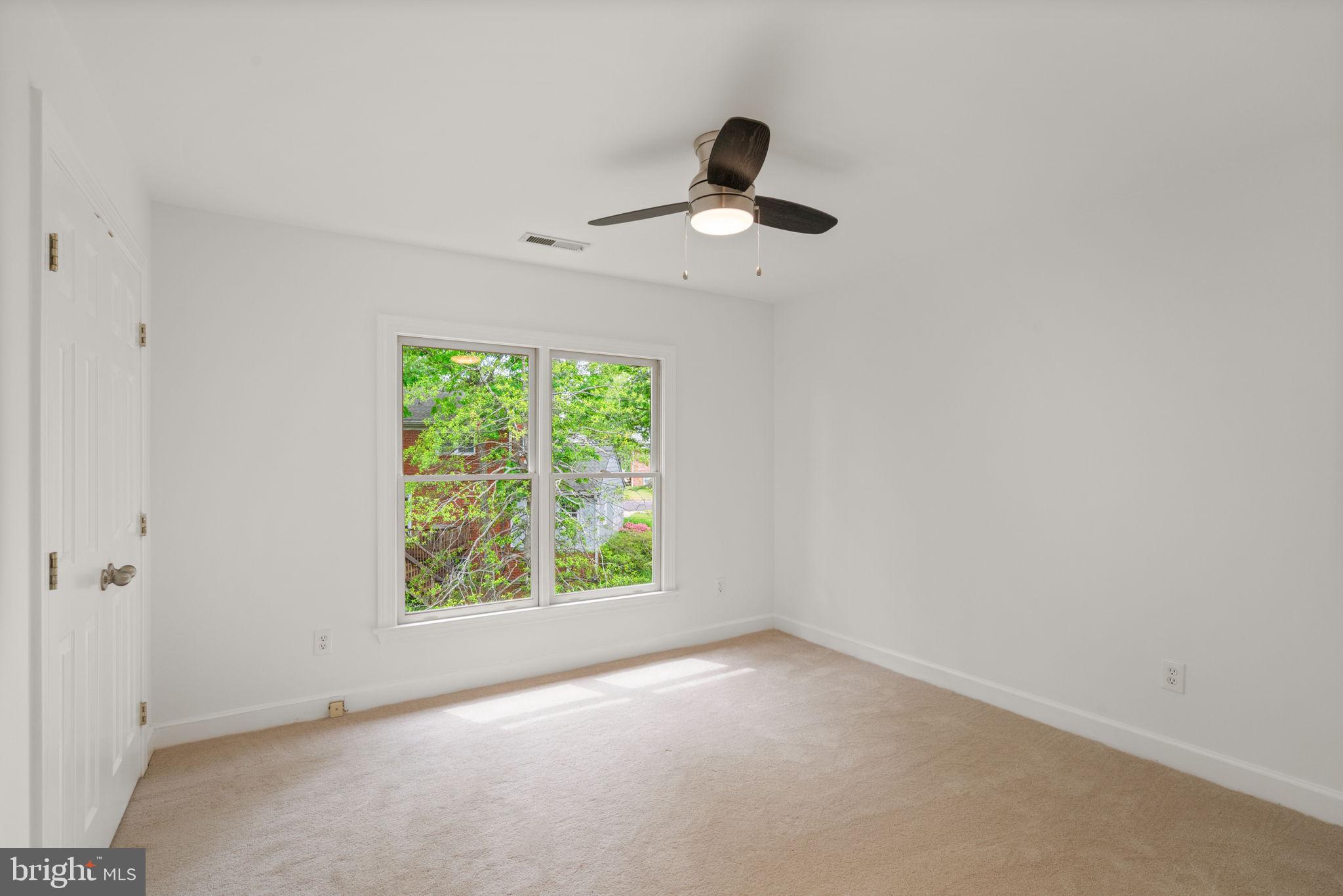 STONERIDGE KNOLL - Residential