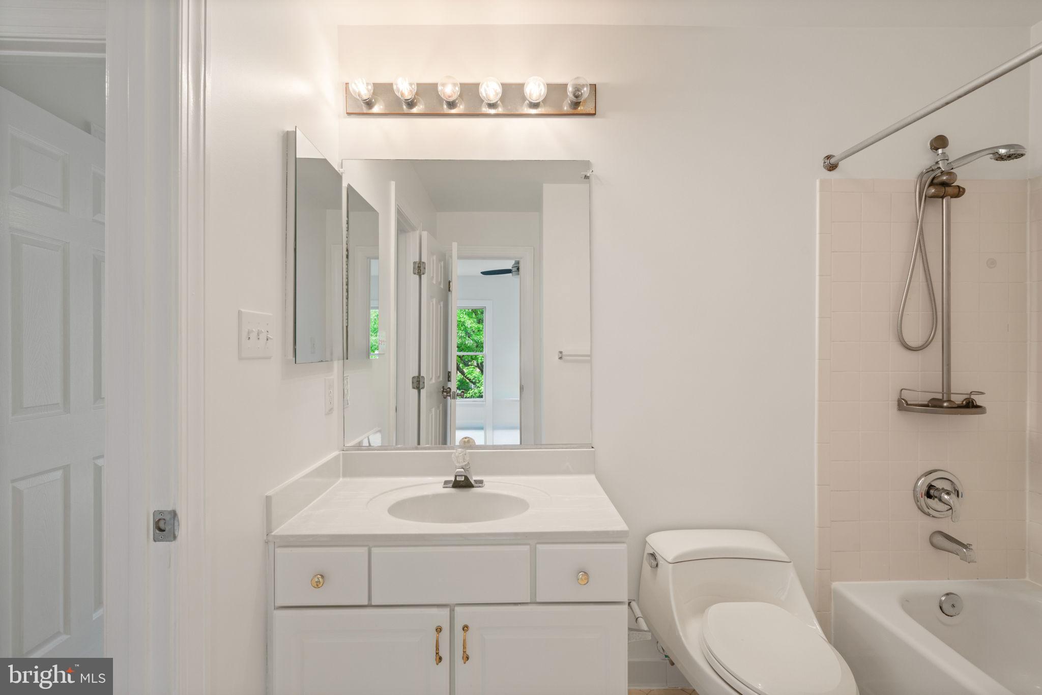 STONERIDGE KNOLL - Residential