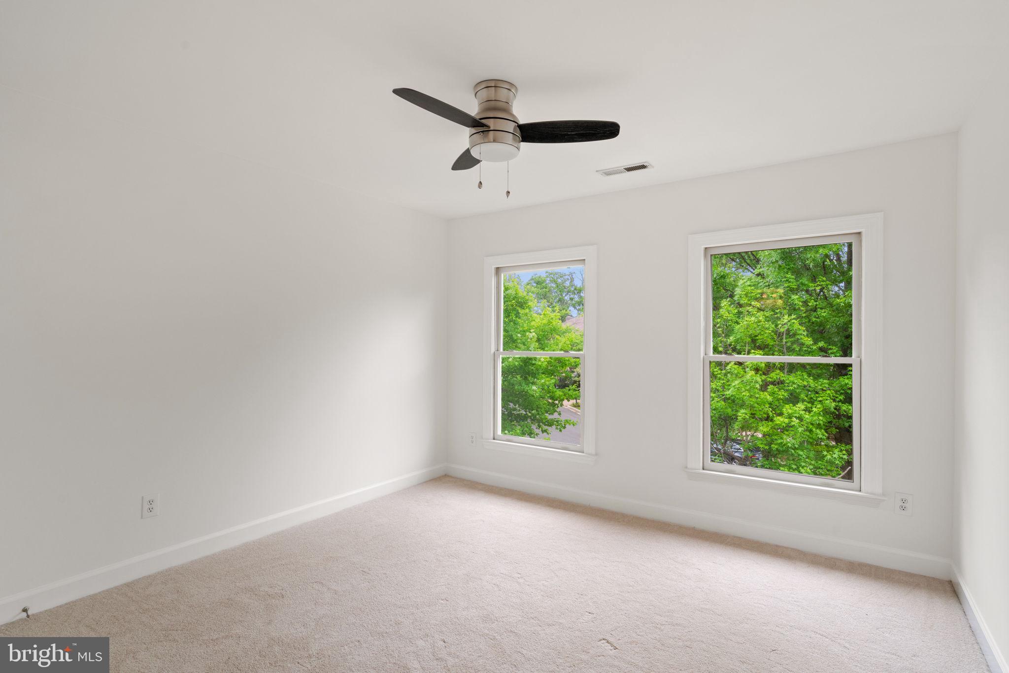 STONERIDGE KNOLL - Residential