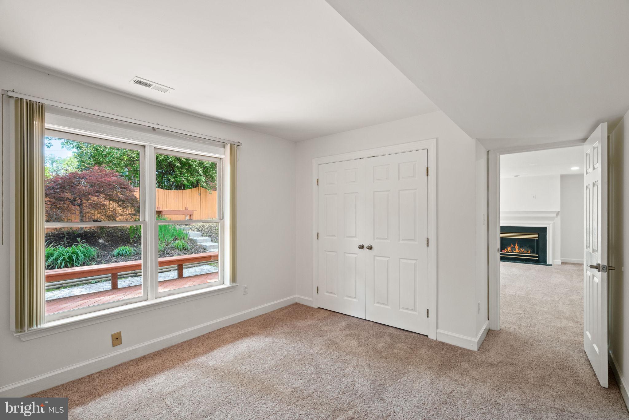 STONERIDGE KNOLL - Residential