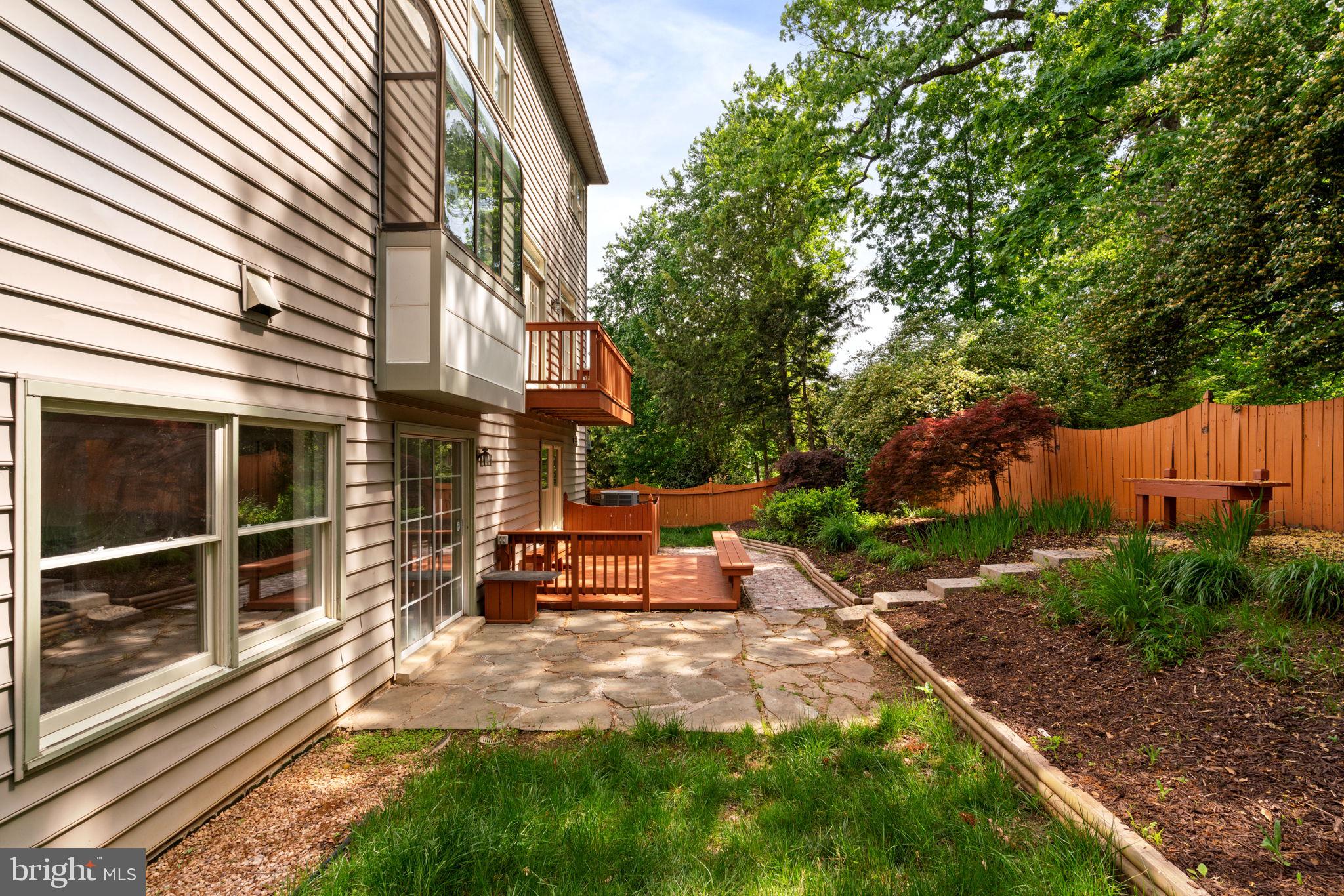 STONERIDGE KNOLL - Residential