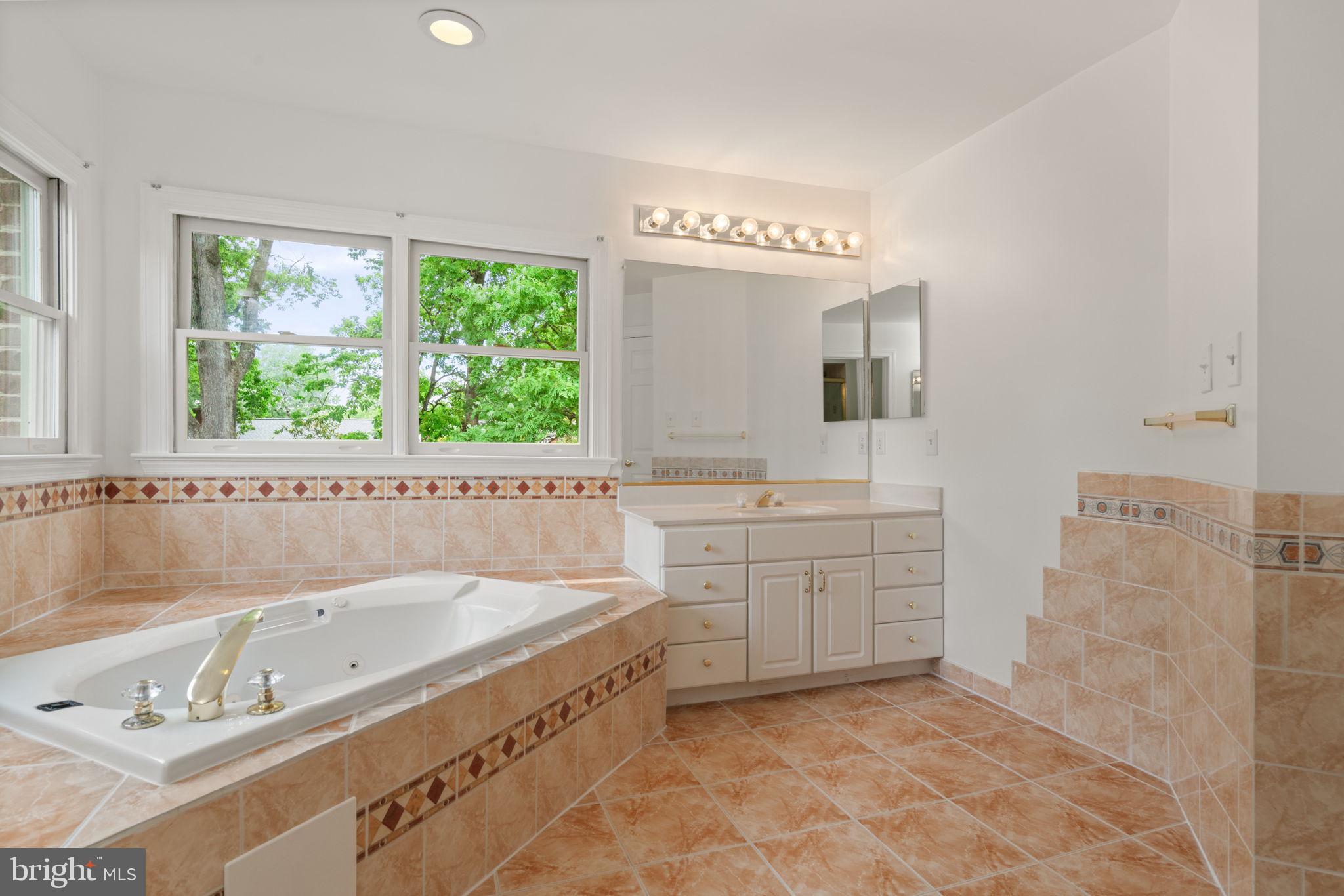 STONERIDGE KNOLL - Residential