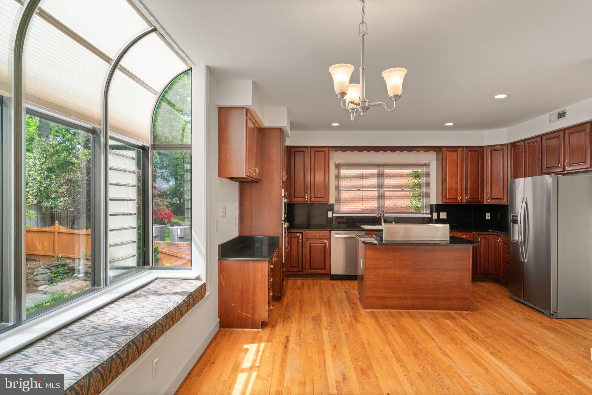 STONERIDGE KNOLL - Residential