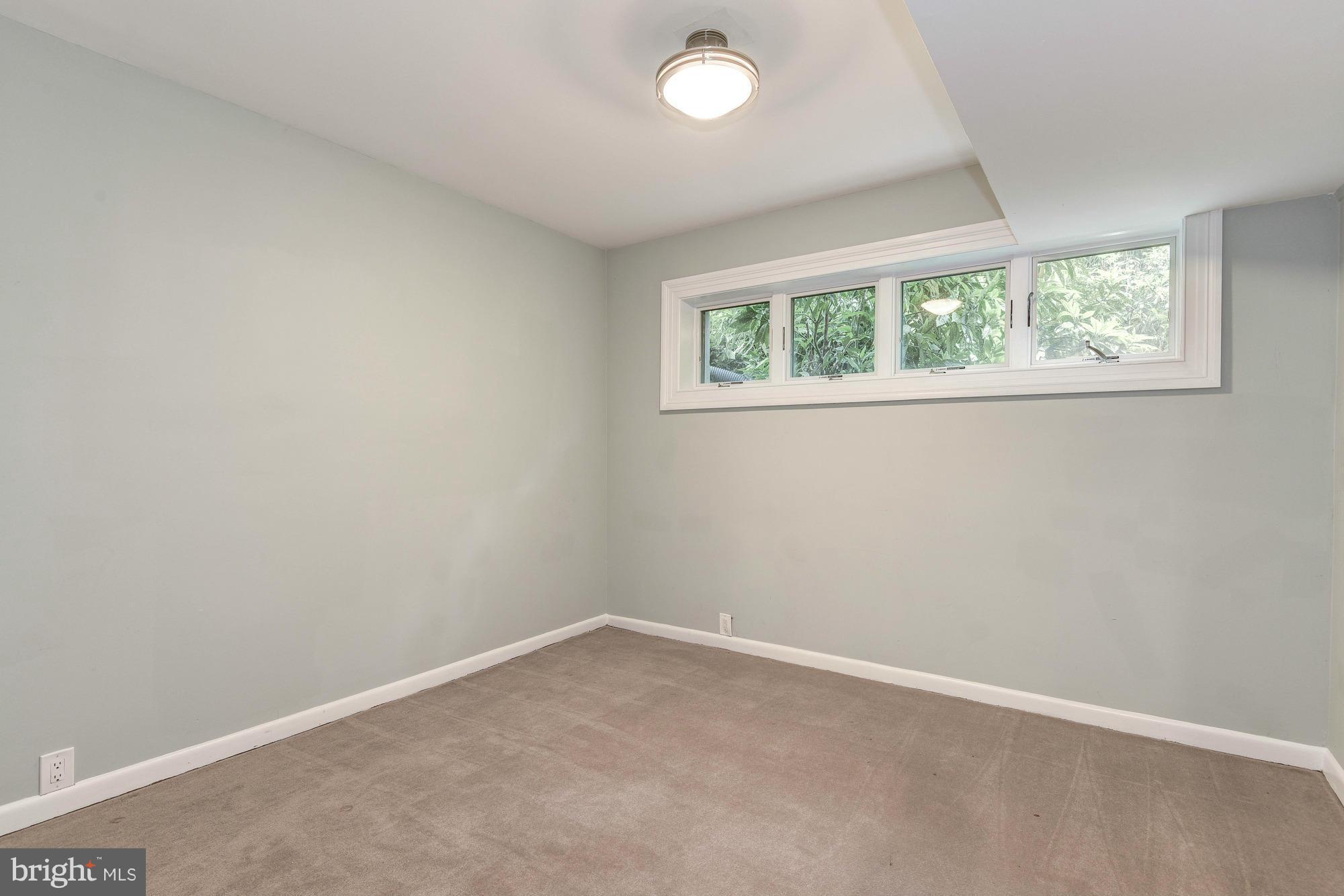 BELLEVUE FOREST - Residential