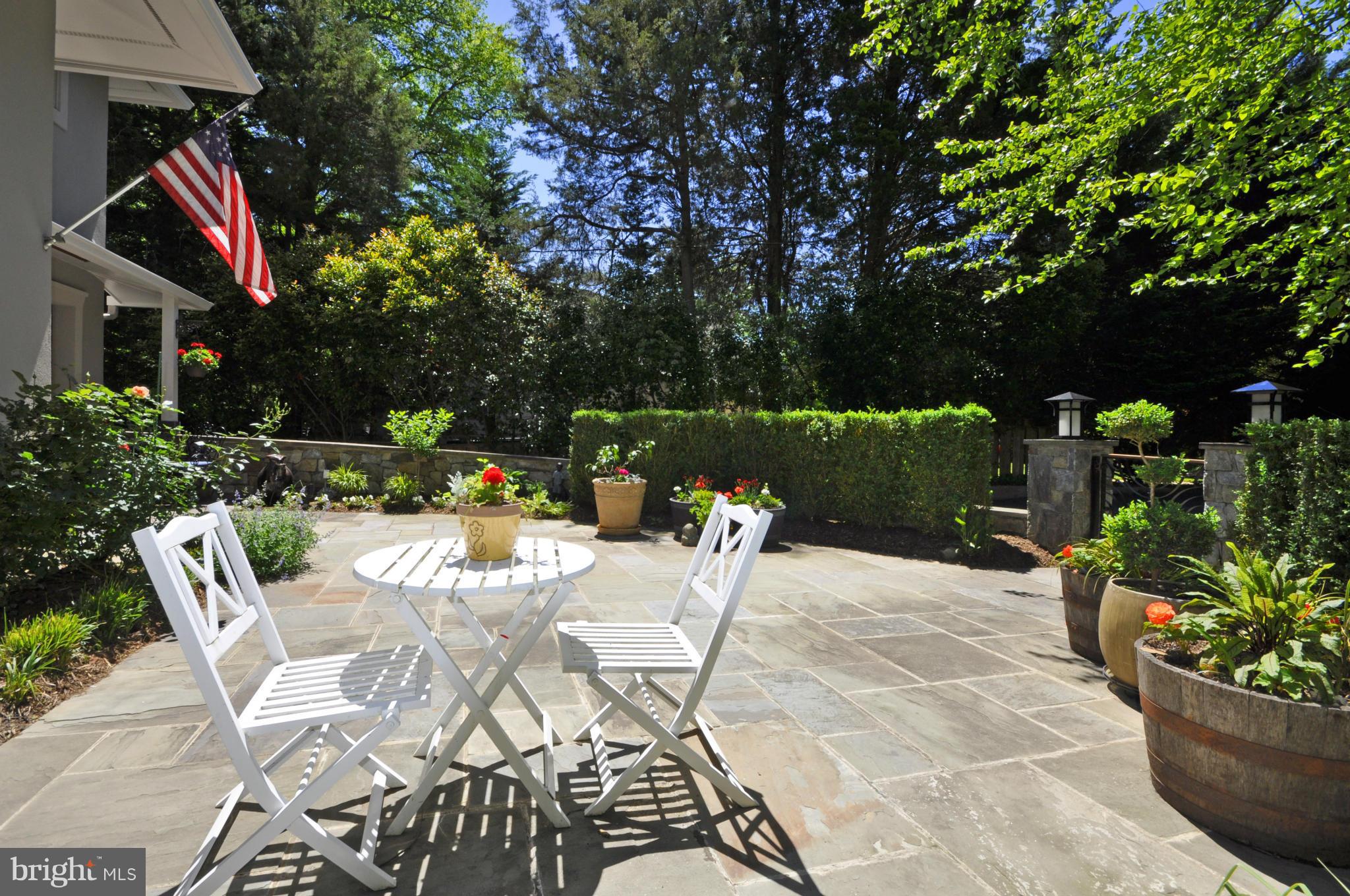 BELLEVUE FOREST - Residential