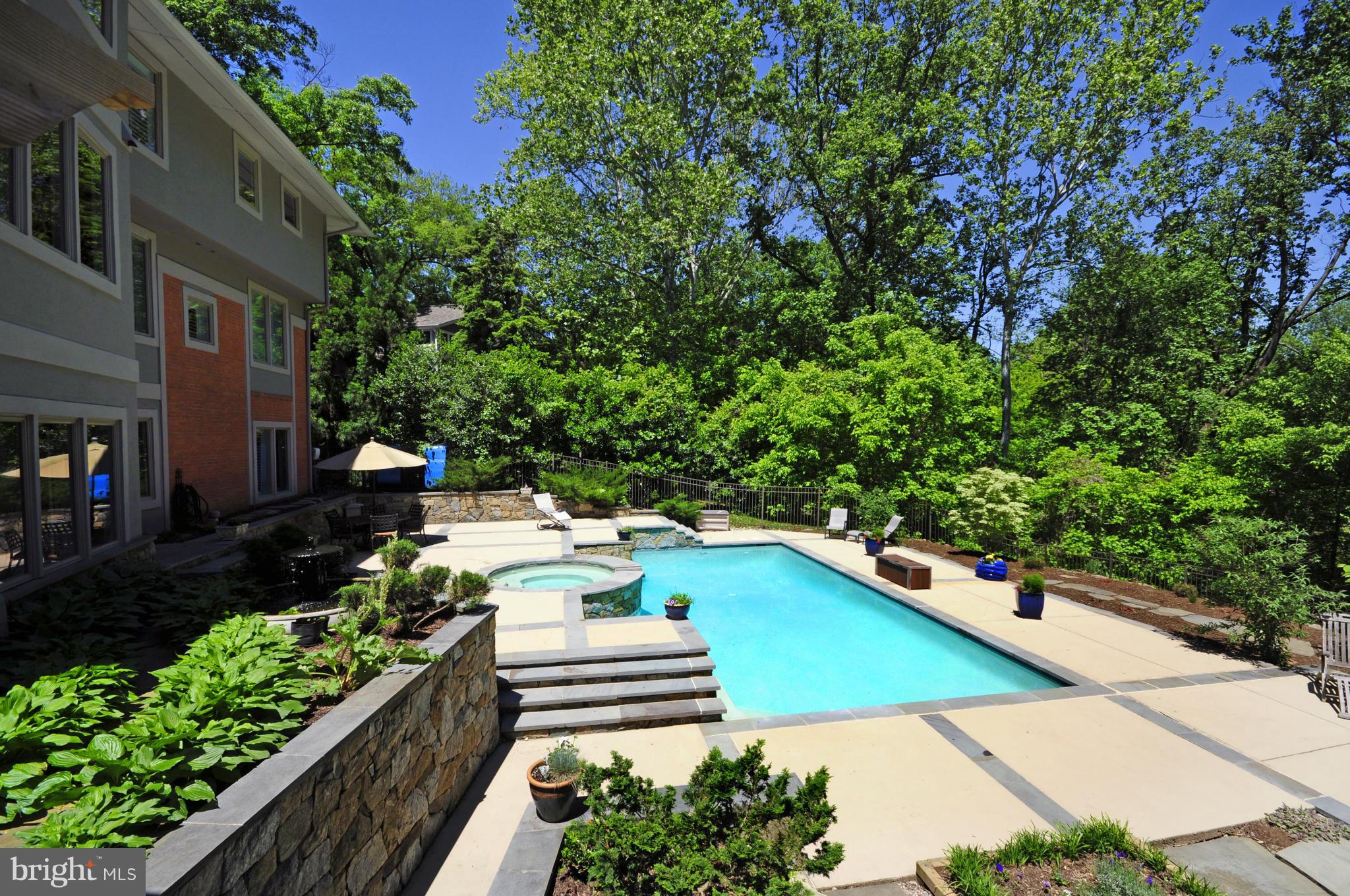 BELLEVUE FOREST - Residential