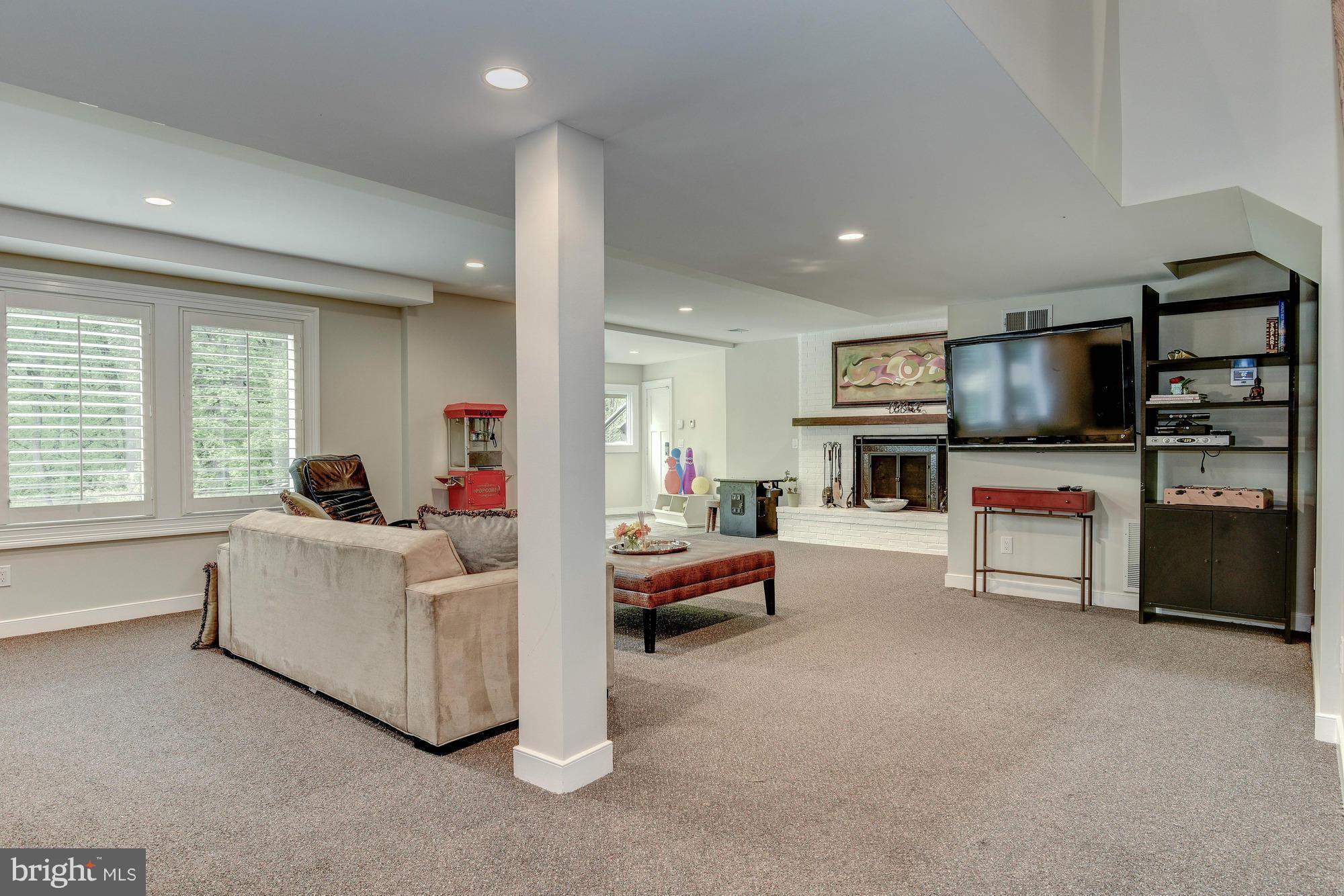 BELLEVUE FOREST - Residential