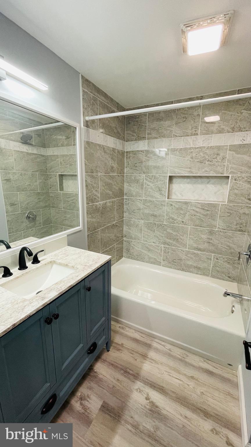 WHITE ROCK - Residential