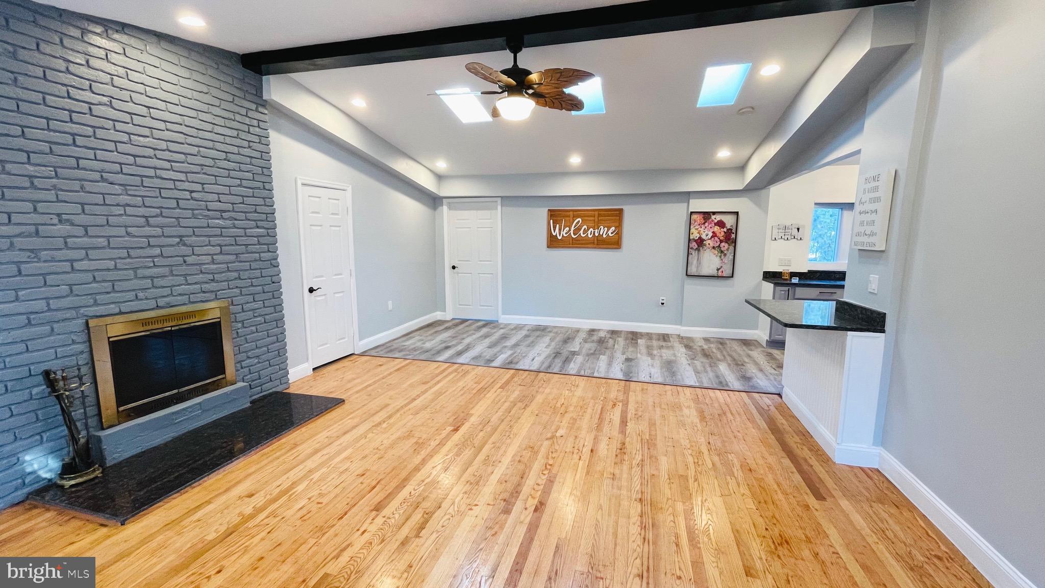 WHITE ROCK - Residential