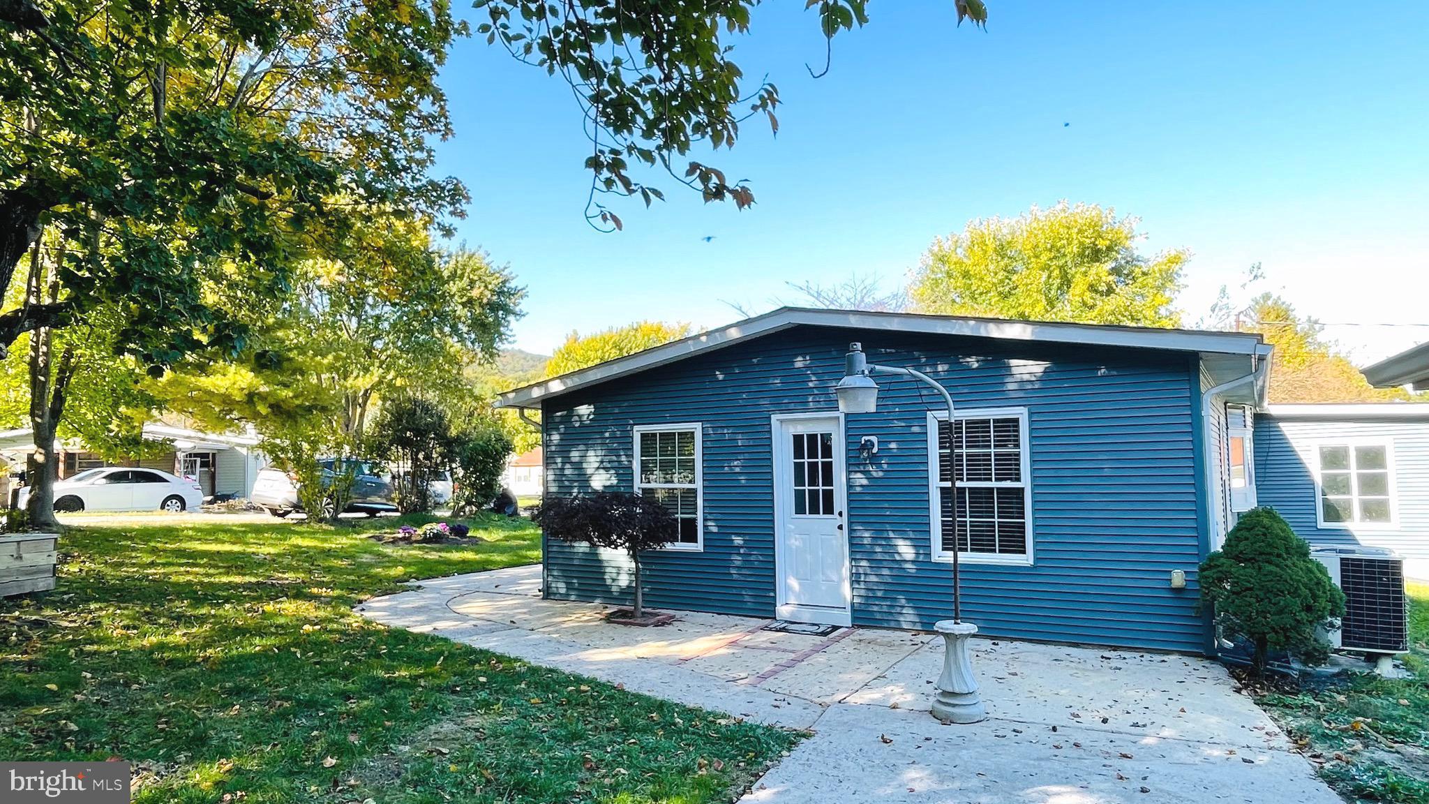 WHITE ROCK - Residential