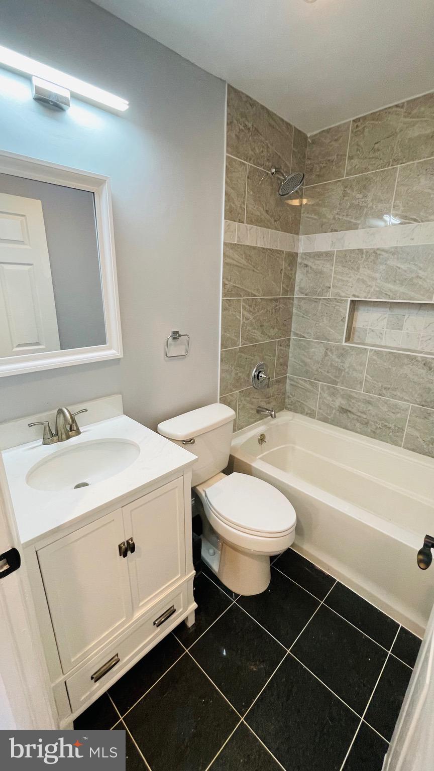 WHITE ROCK - Residential