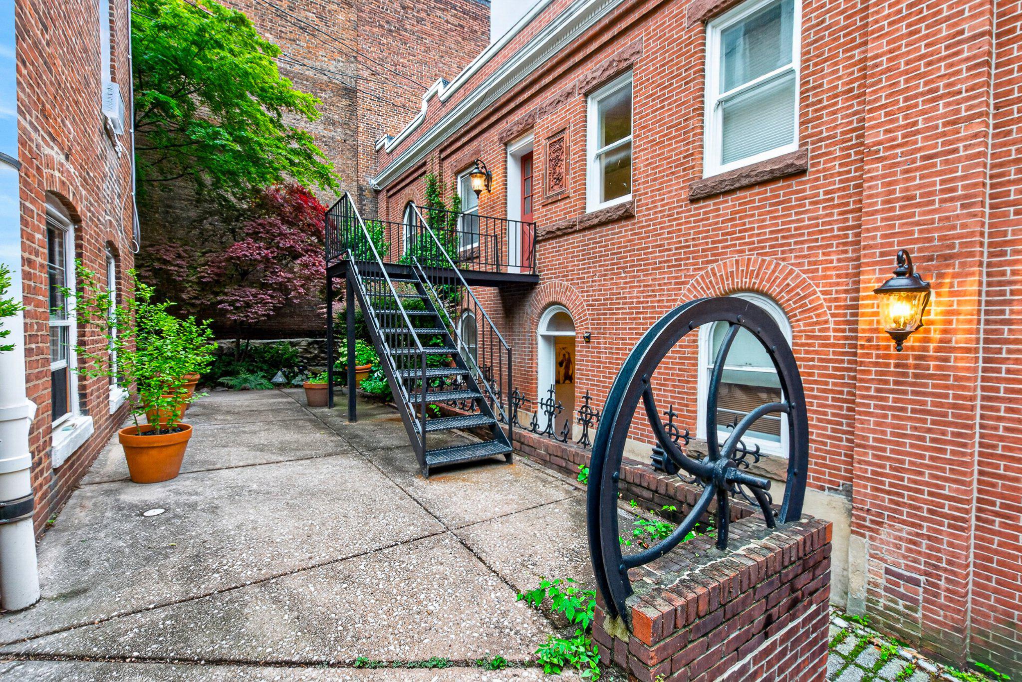 BOLTON HILL HISTORIC DISTRICT - Residential