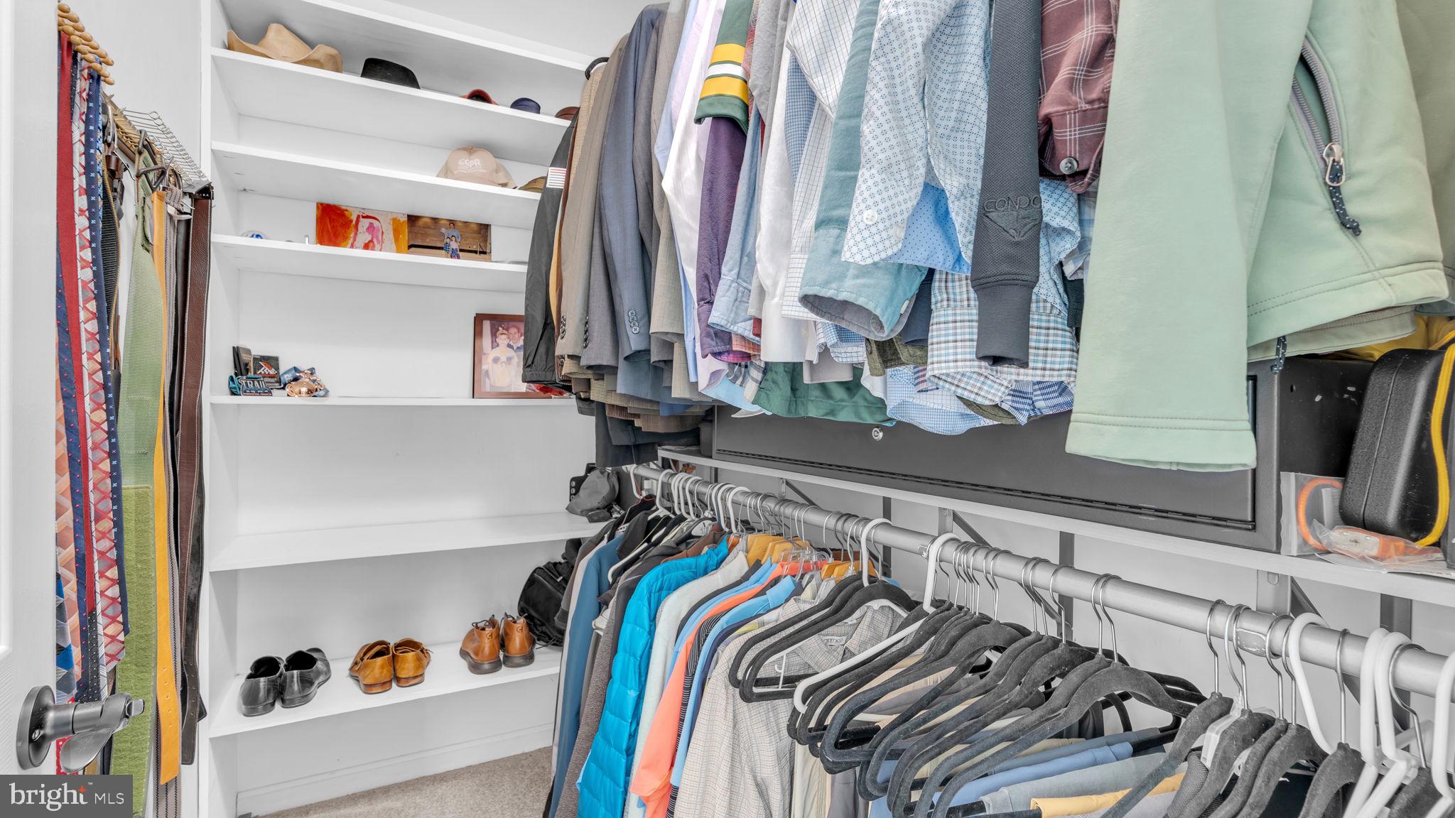 OAKMONT MANOR - Residential