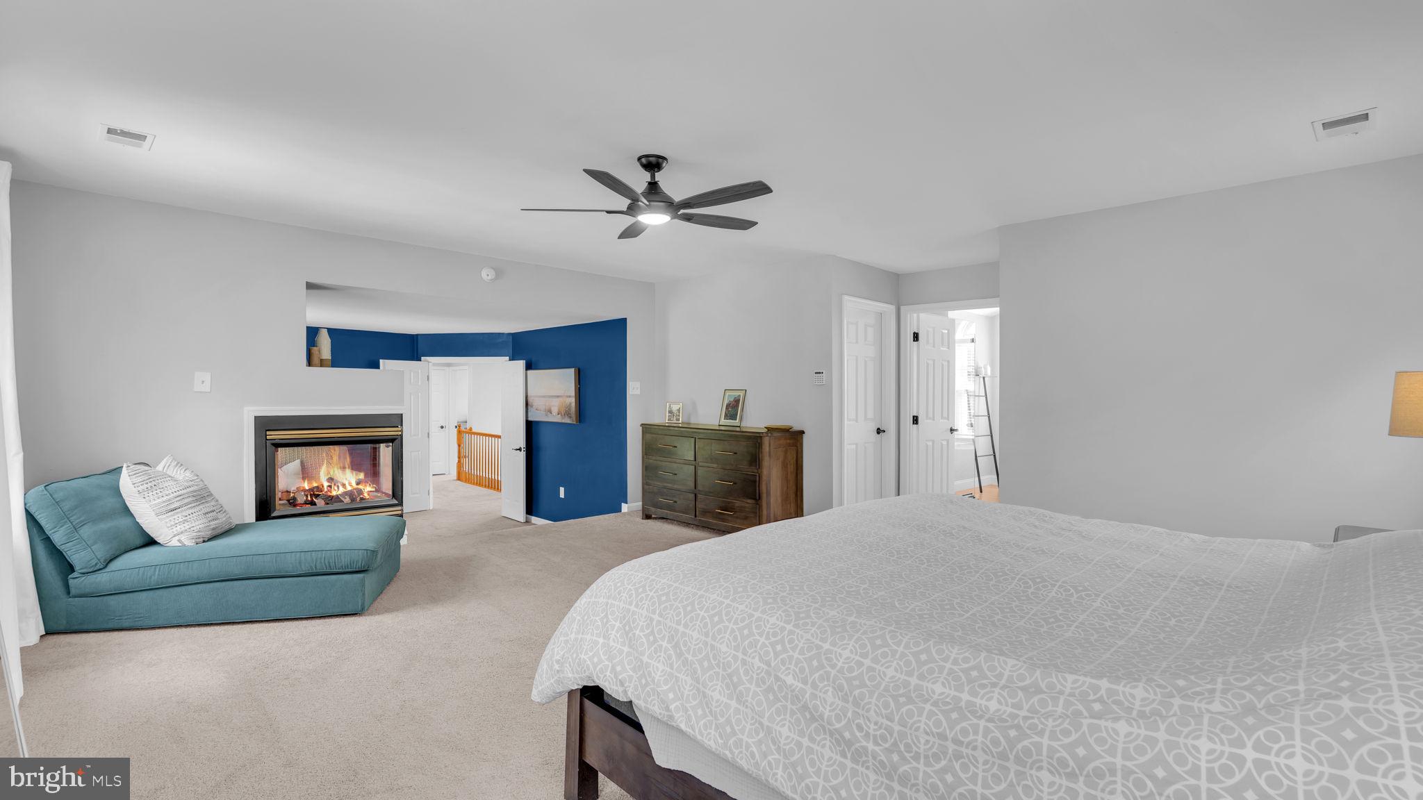 OAKMONT MANOR - Residential