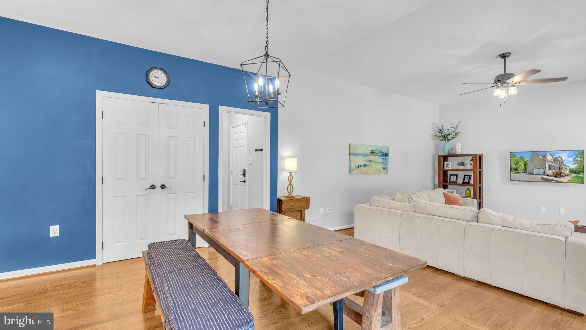 OAKMONT MANOR - Residential