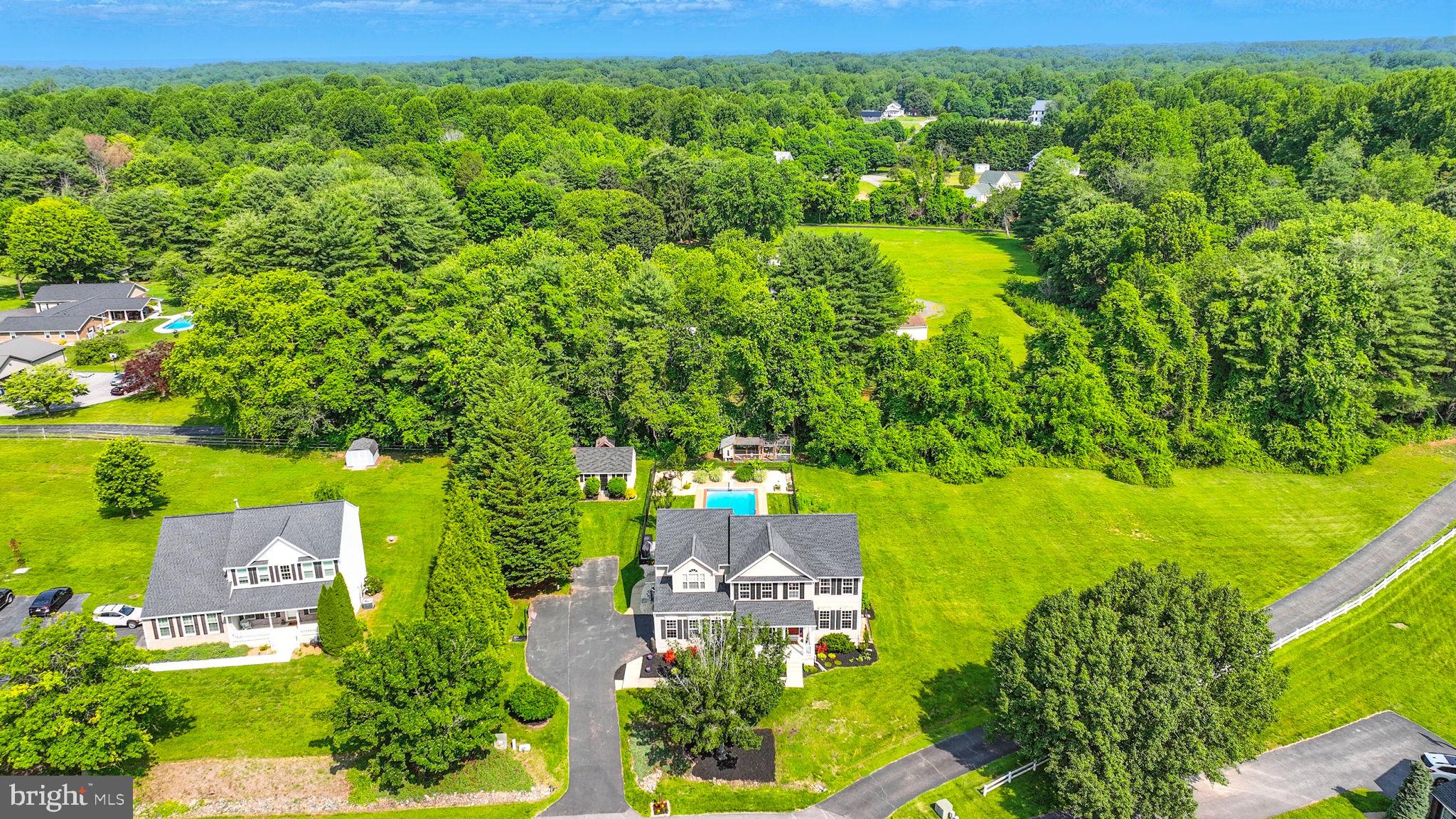 OAKMONT MANOR - Residential