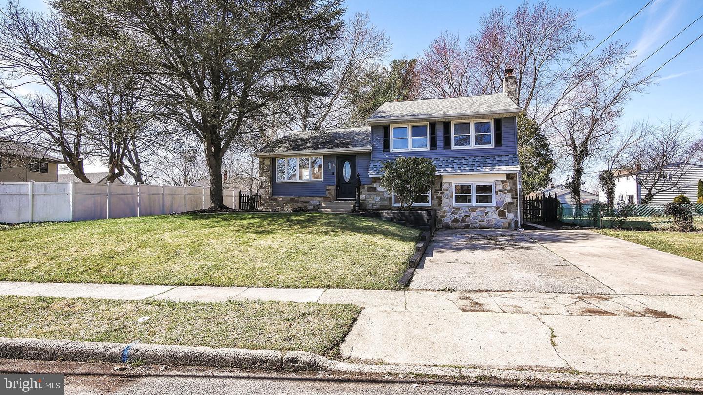 2 GREEN RIDGE ROAD