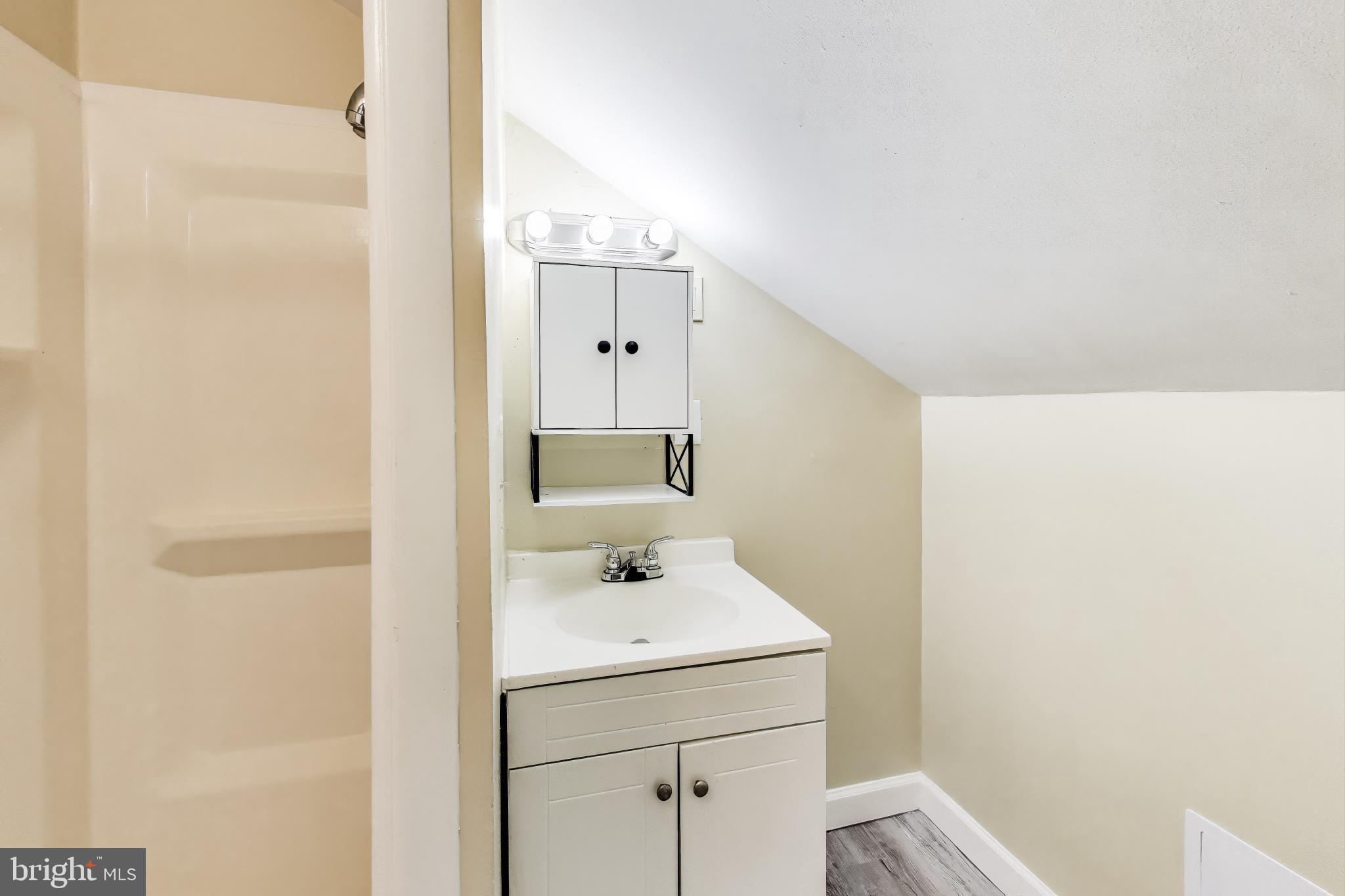 TWINBROOK - Residential Lease