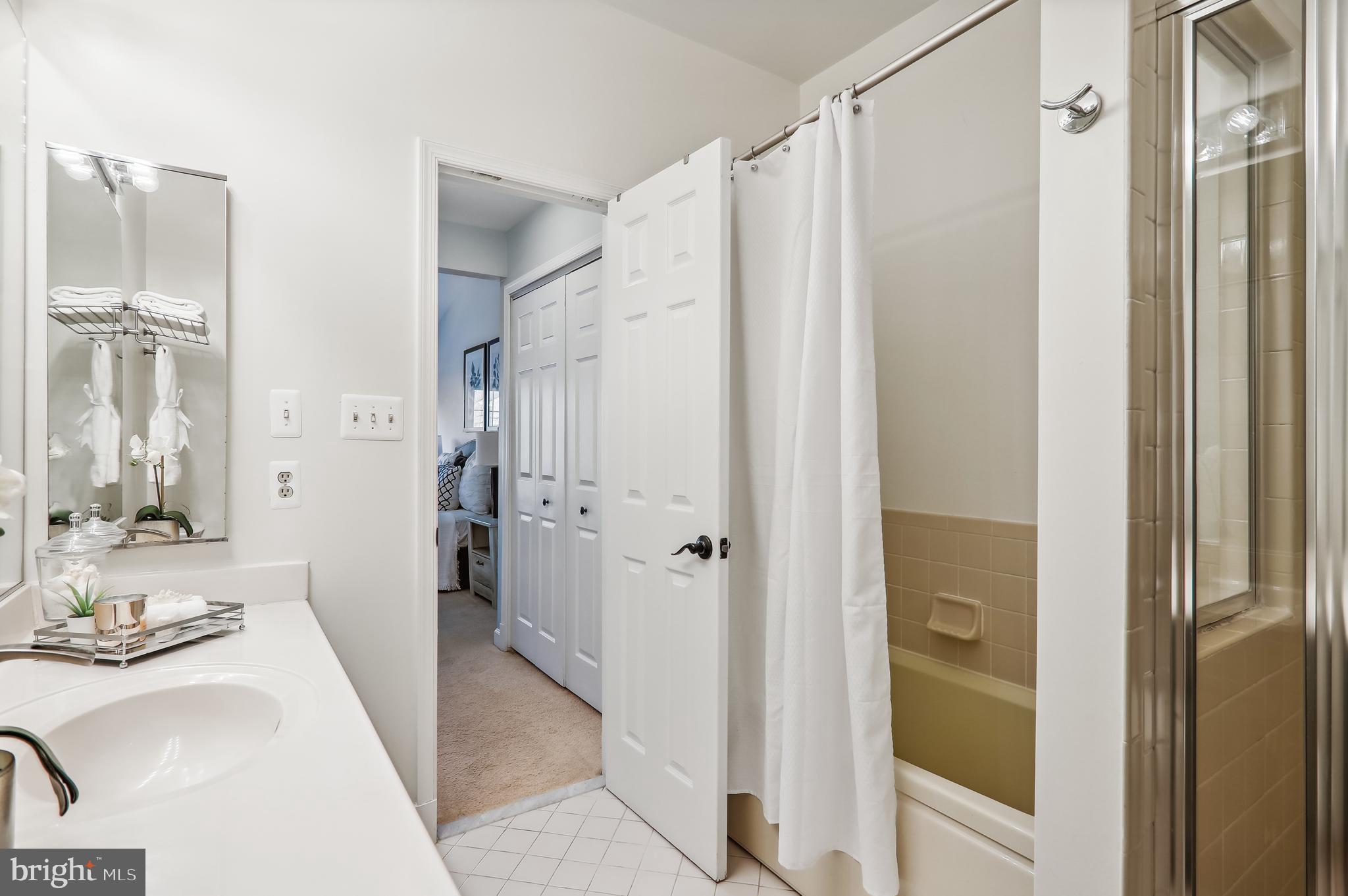 BENTLEY PLACE - Residential