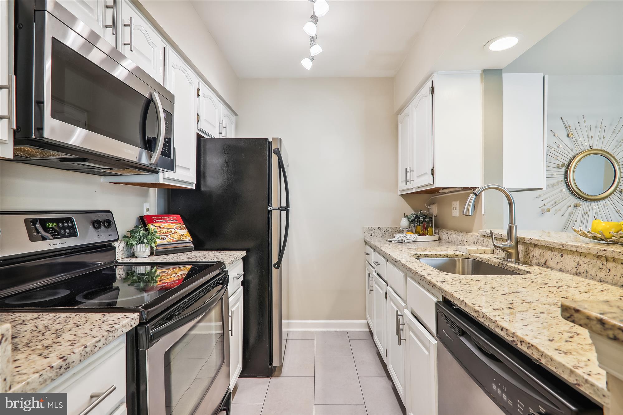 BENTLEY PLACE - Residential