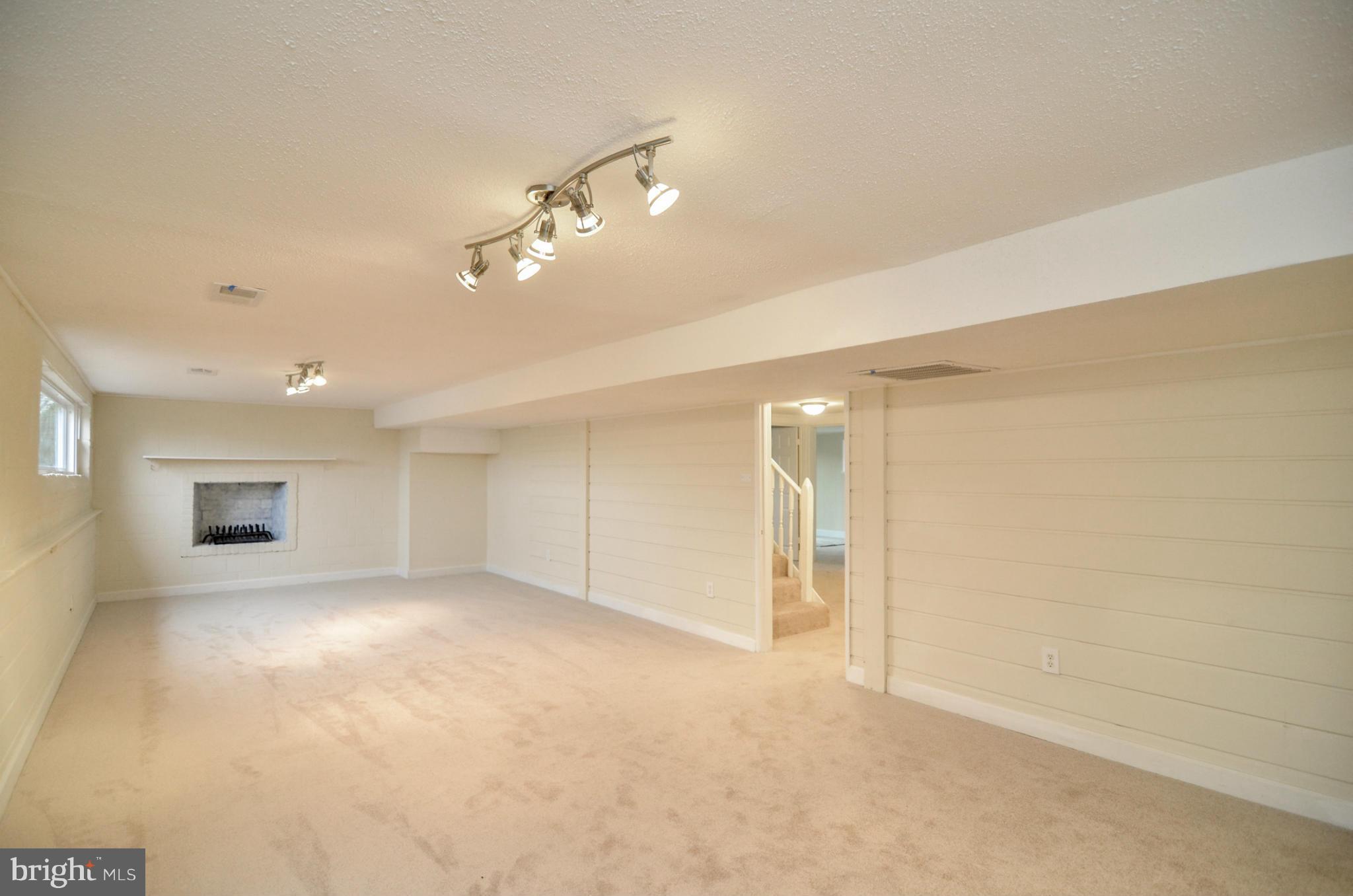 ROLF HEIGHTS - Residential