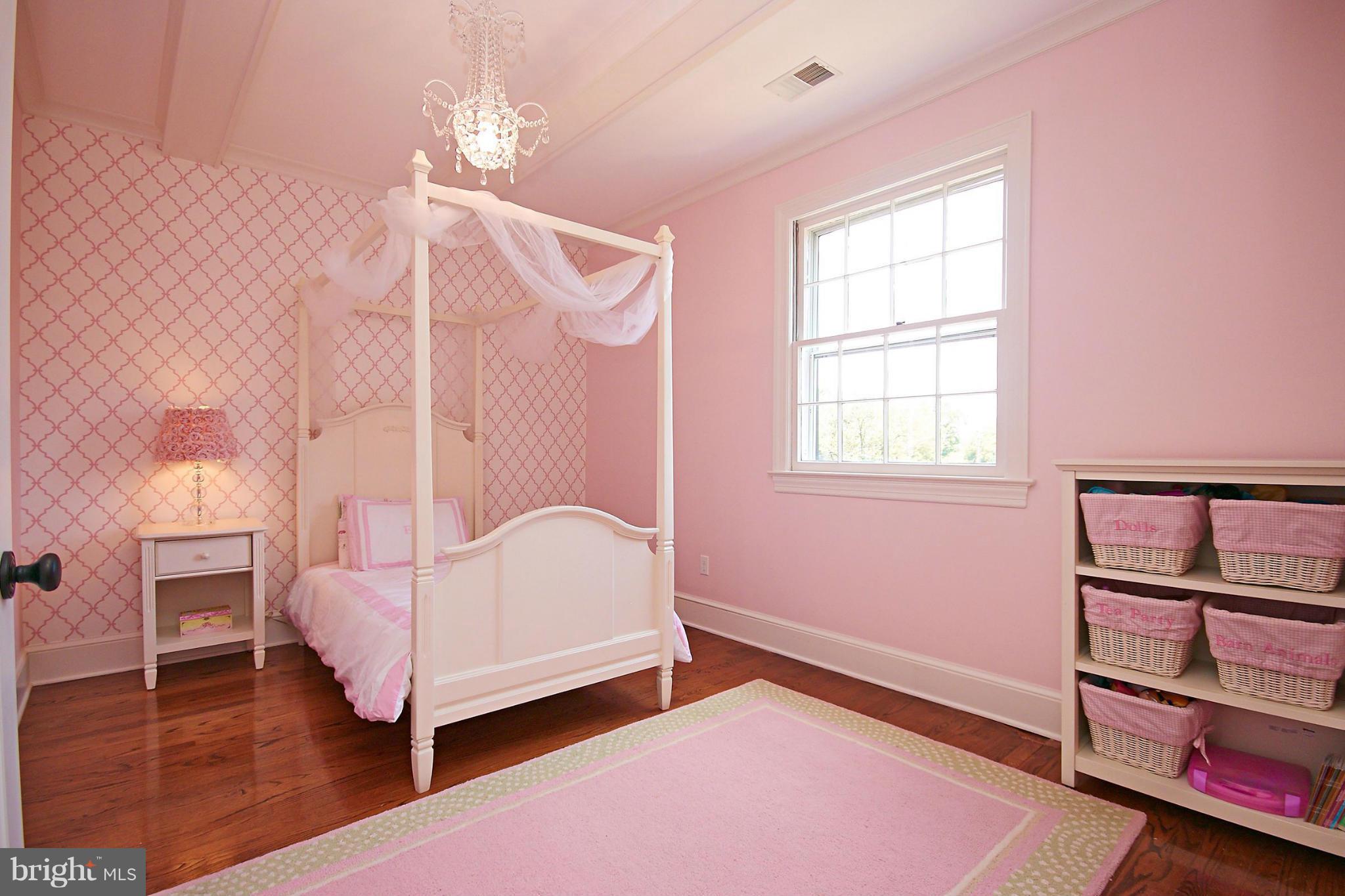 COUNTRY CLUB HILLS - Residential