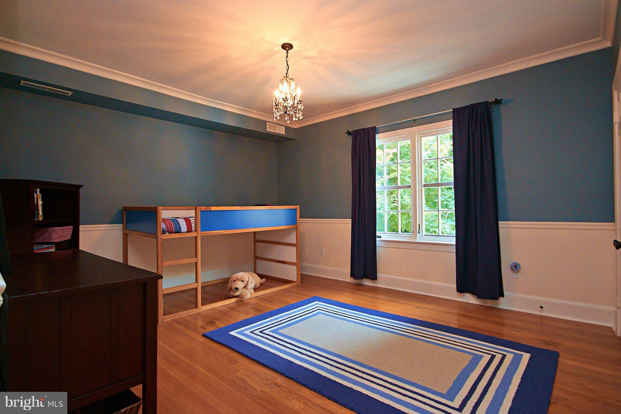 COUNTRY CLUB HILLS - Residential