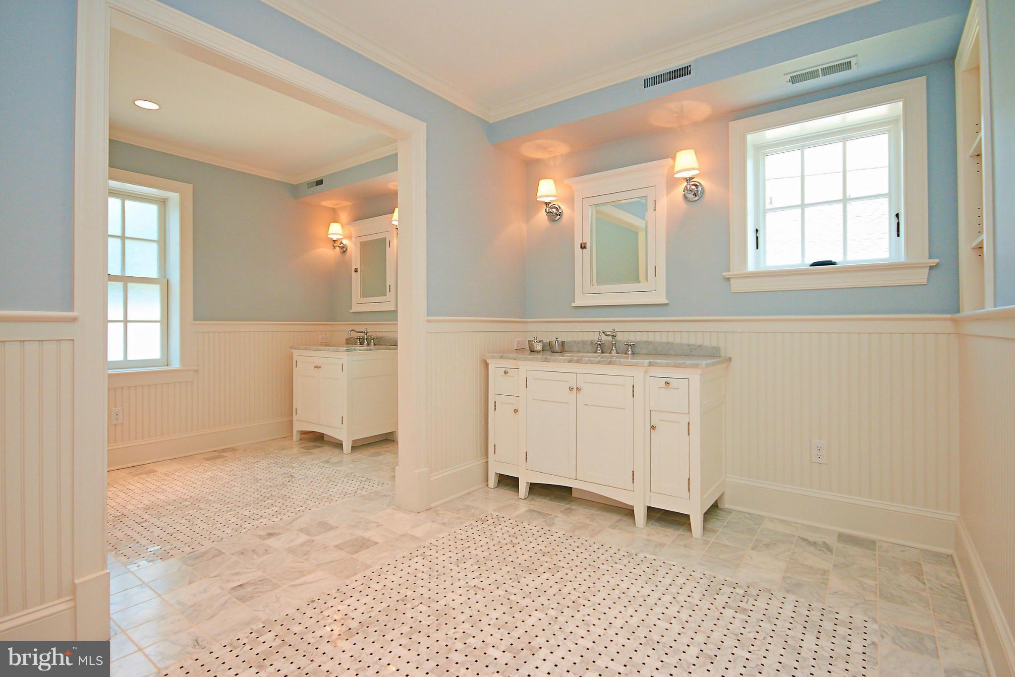 COUNTRY CLUB HILLS - Residential