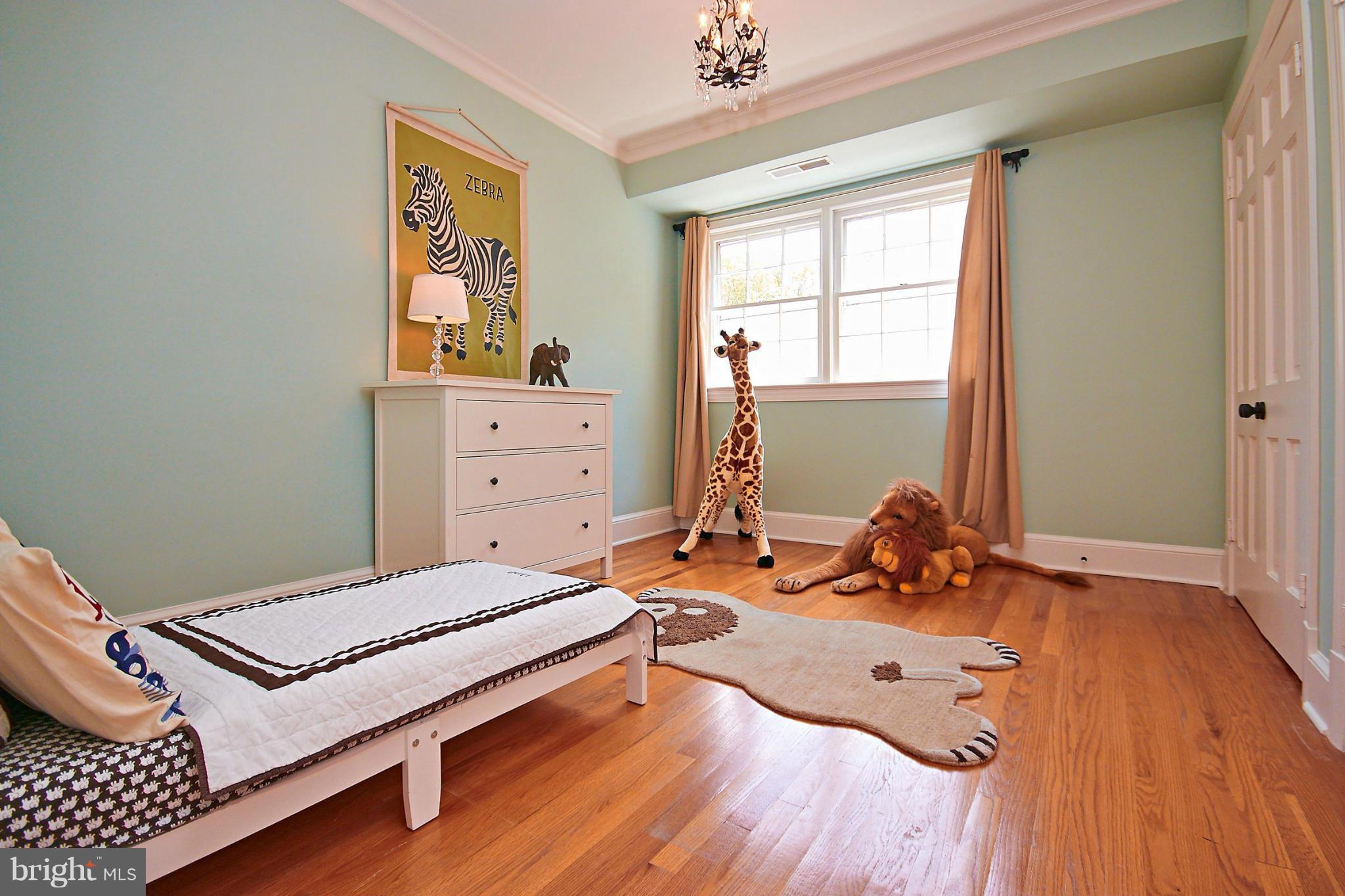 COUNTRY CLUB HILLS - Residential