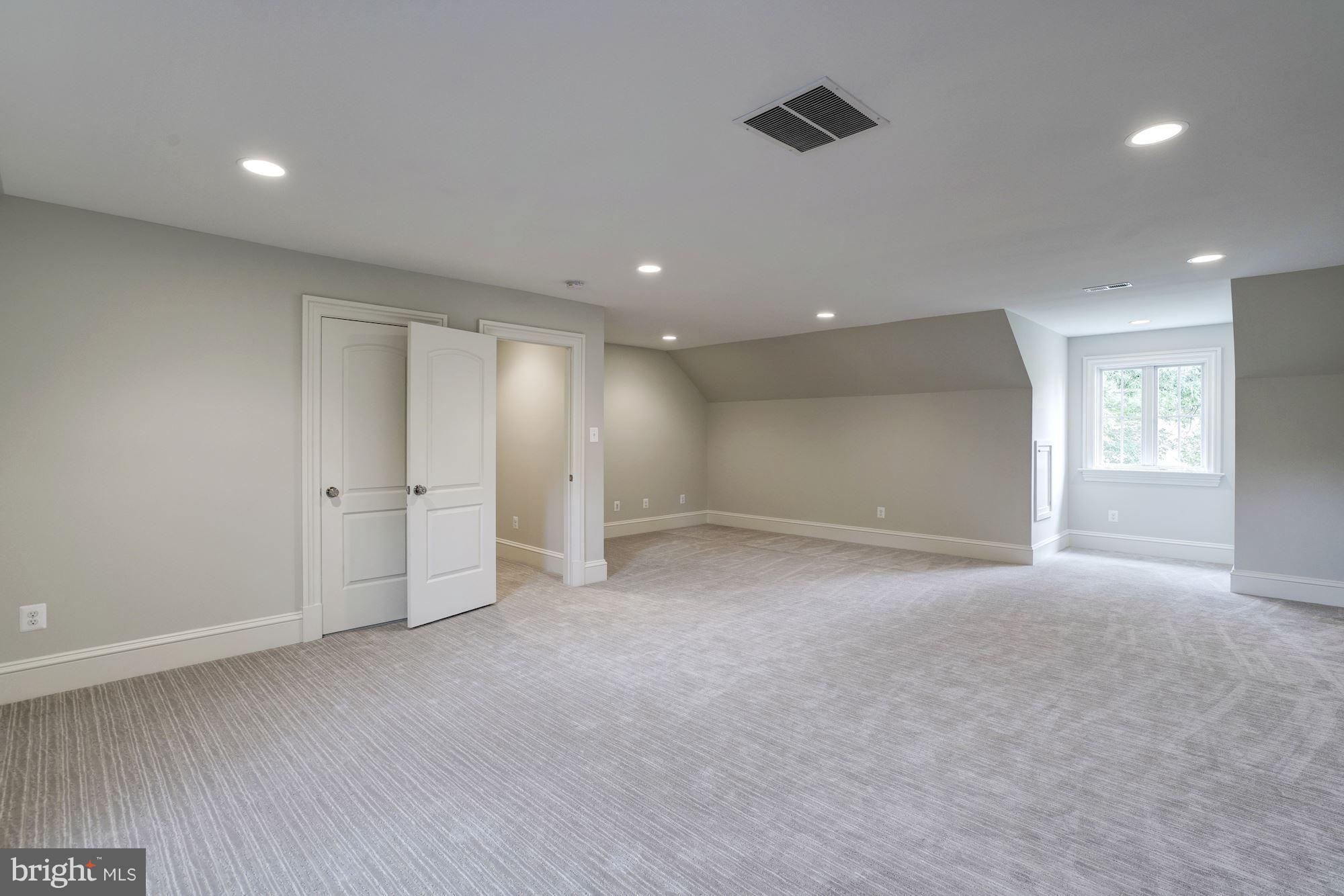 OLD DOMINION GARDENS - Residential